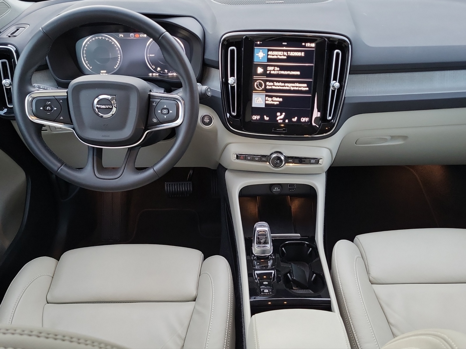 VOLVO XC40 1.5 T5 PiH Inscription-image-13