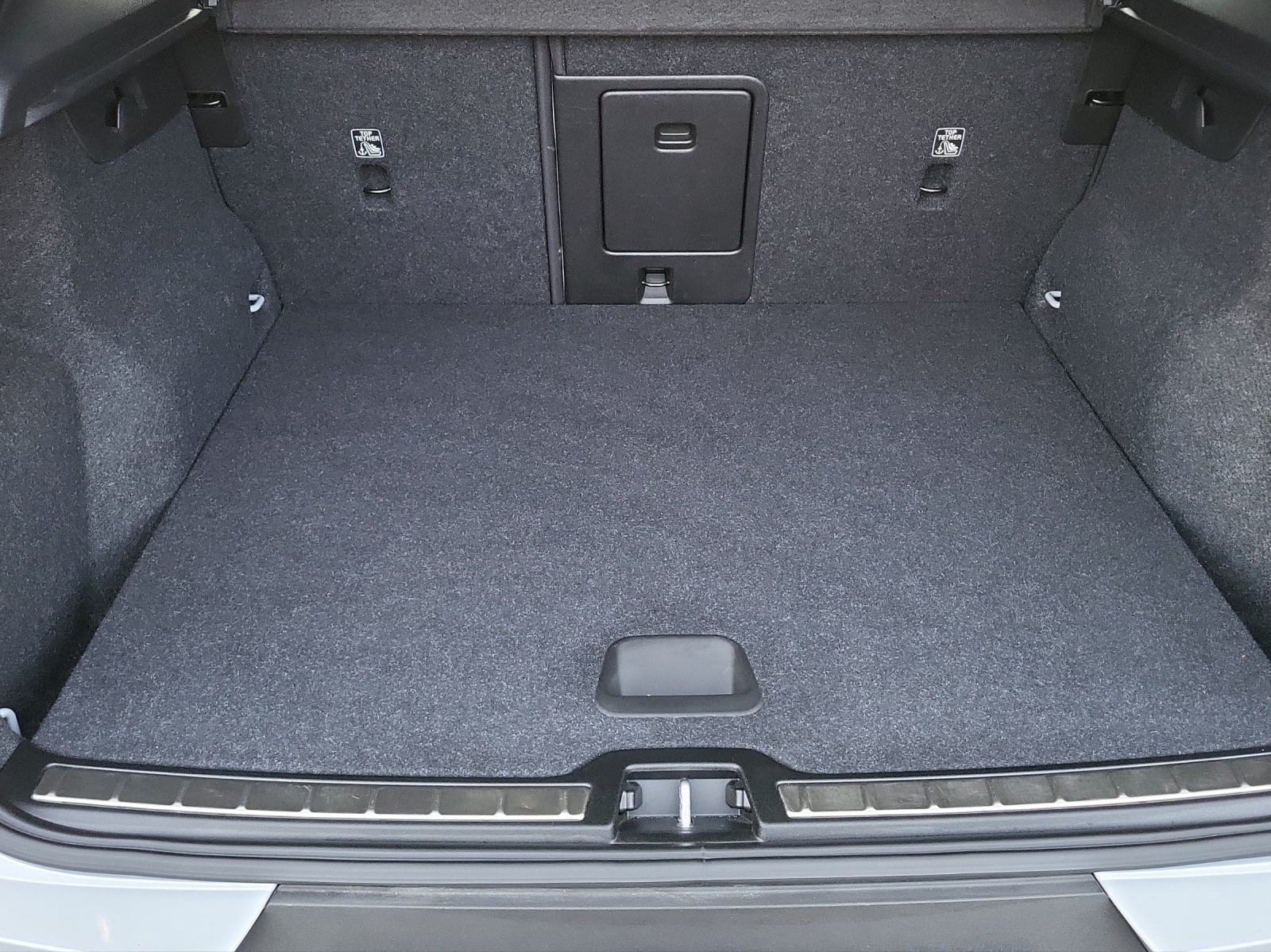 VOLVO XC40 1.5 T5 PiH Inscription-image-15