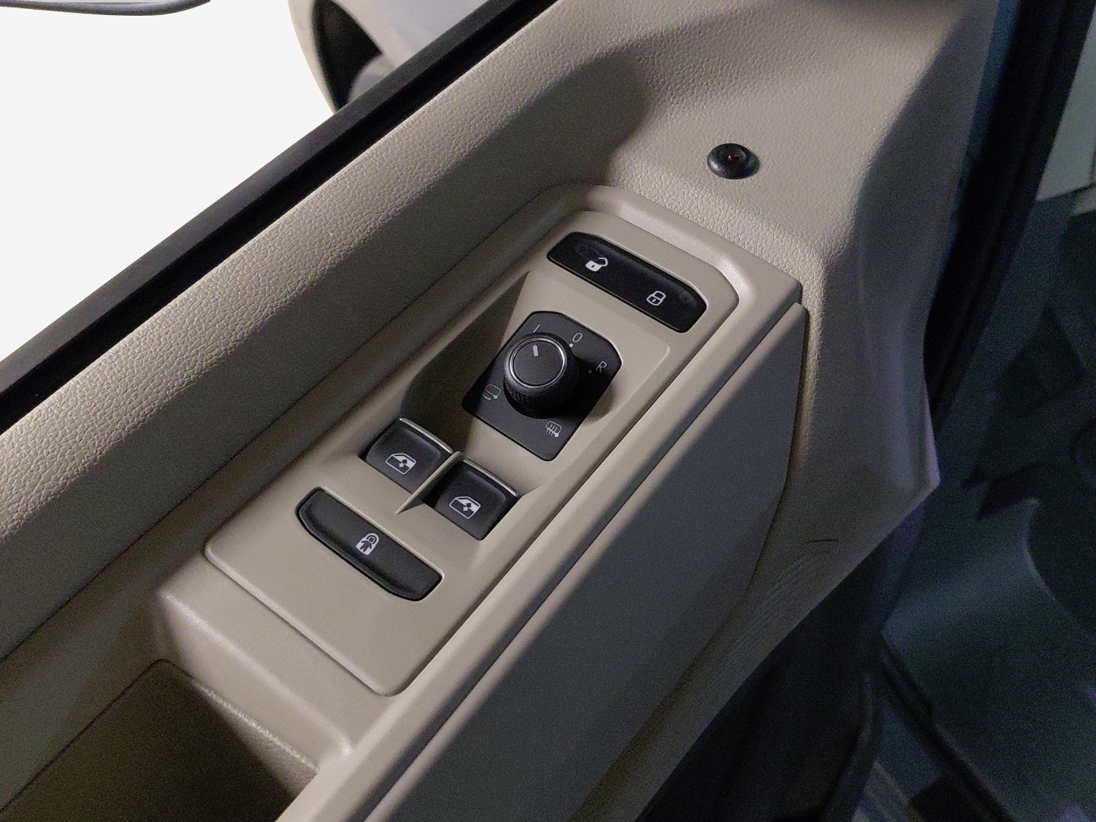 VW California eHybrid Beach Ocean 4Motion-image-14
