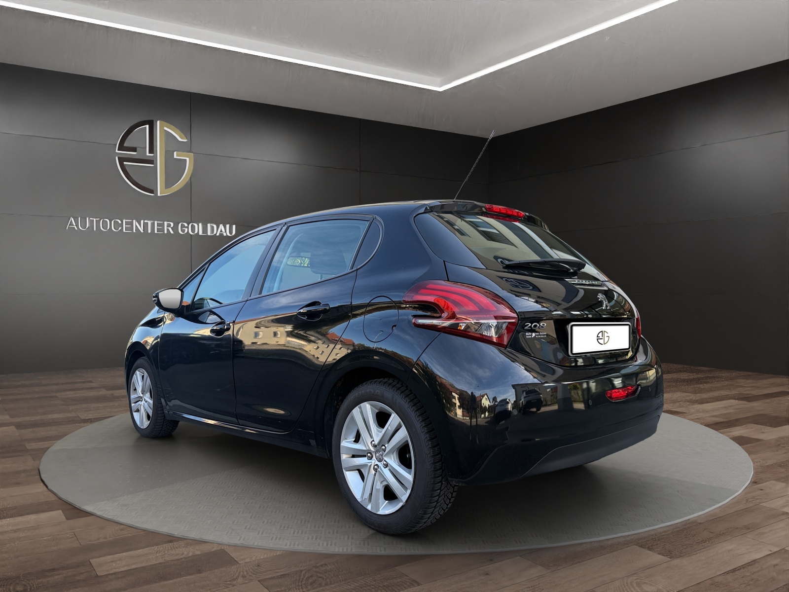 PEUGEOT 208 1.2 PureTech Signature-image-1