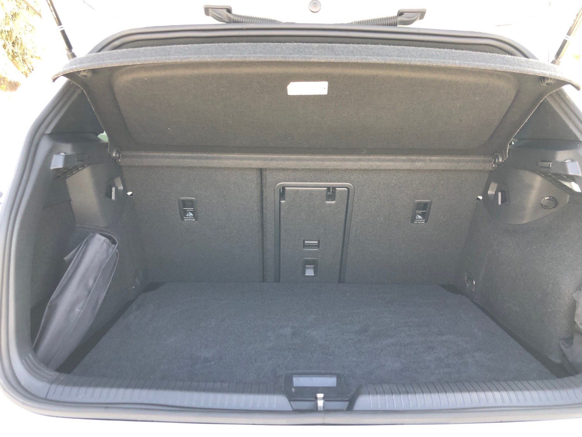 VW 2.0 TSI R 20 Years DSG 4motion-image-19