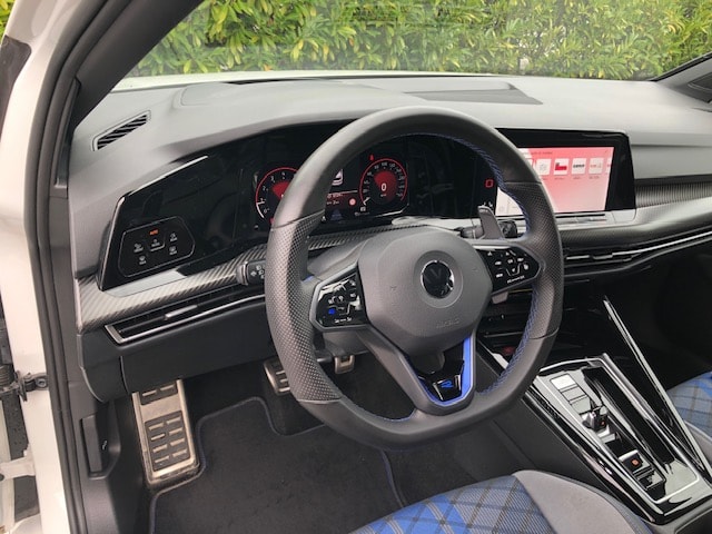 VW 2.0 TSI R 20 Years DSG 4motion-image-13