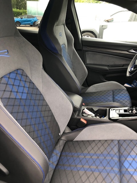 VW 2.0 TSI R 20 Years DSG 4motion-image-18
