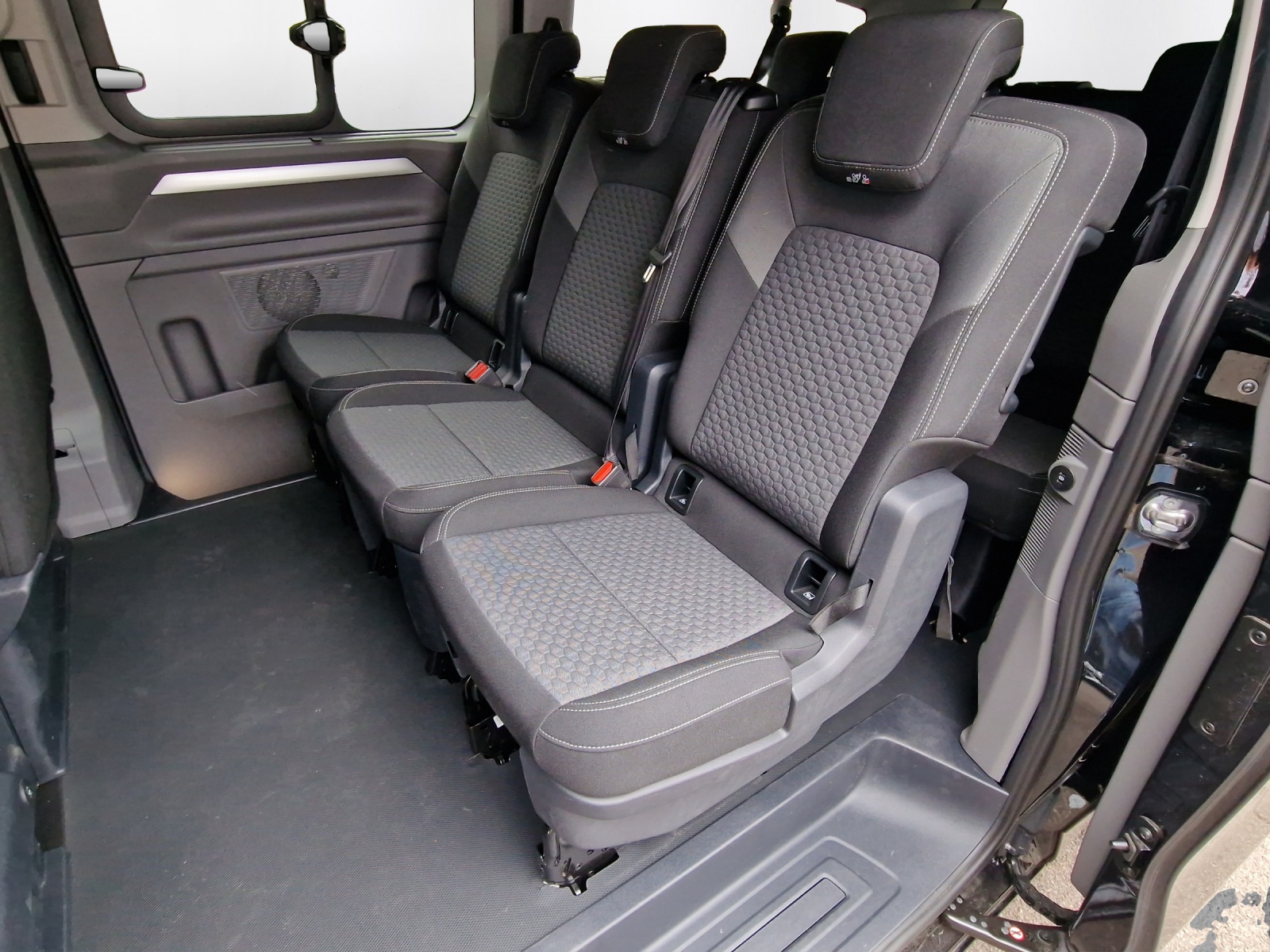 VW Caravelle 2.0 TDI Life LWB Aut 8-image-10