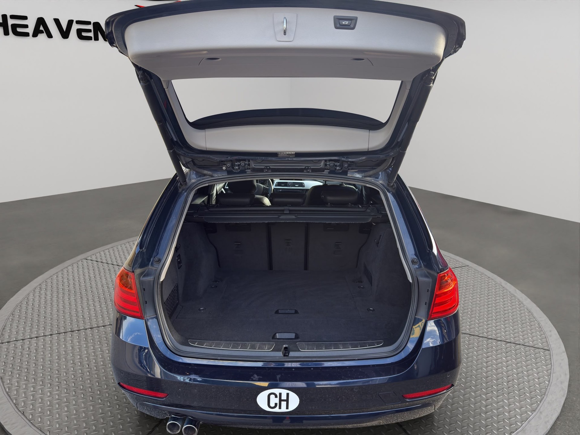 BMW 325d Touring-image-7