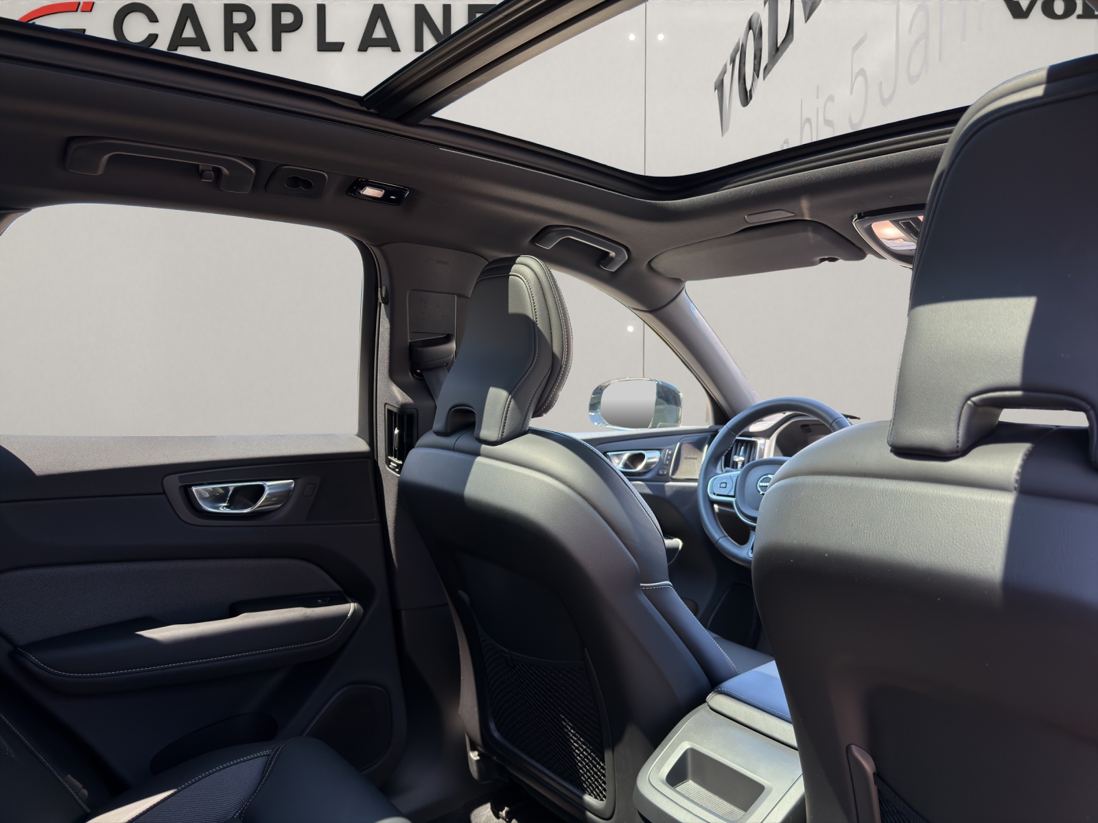 VOLVO XC60 2.0 T8 TE R-Design eAWD-image-14