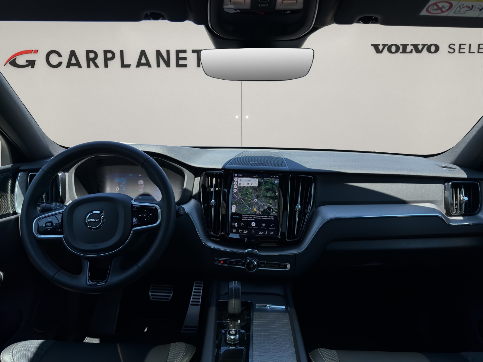VOLVO XC60 2.0 T8 TE R-Design eAWD-image-9