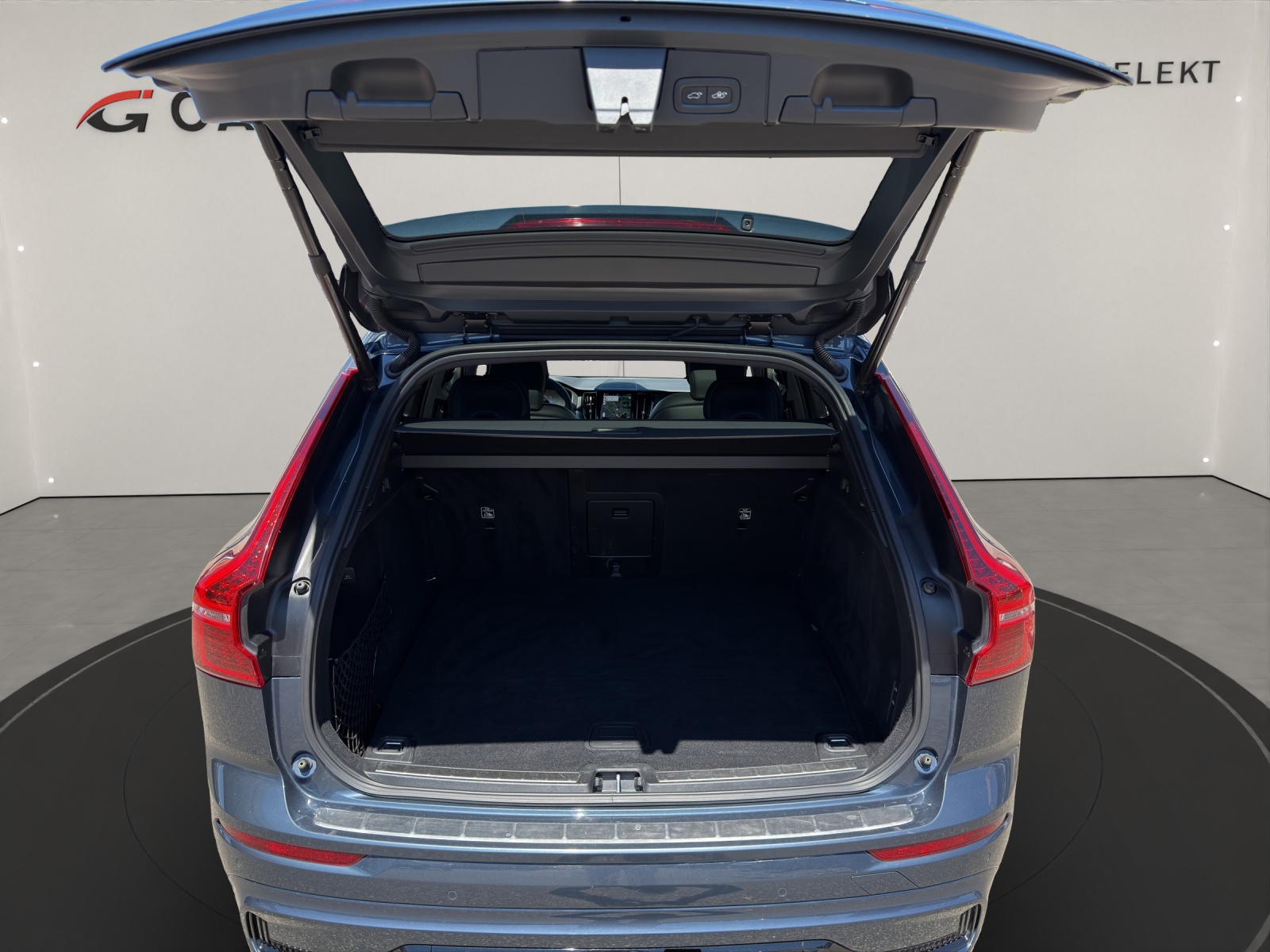 VOLVO XC60 2.0 T8 TE R-Design eAWD-image-5