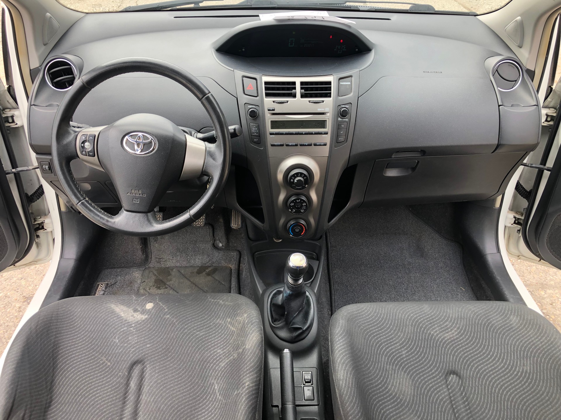 TOYOTA Yaris 1.33 Linea Sol-image-11
