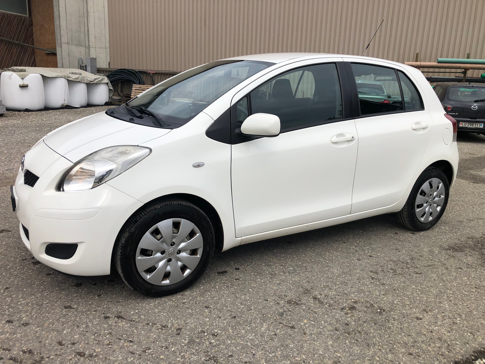 TOYOTA Yaris 1.33 Linea Sol-image-1