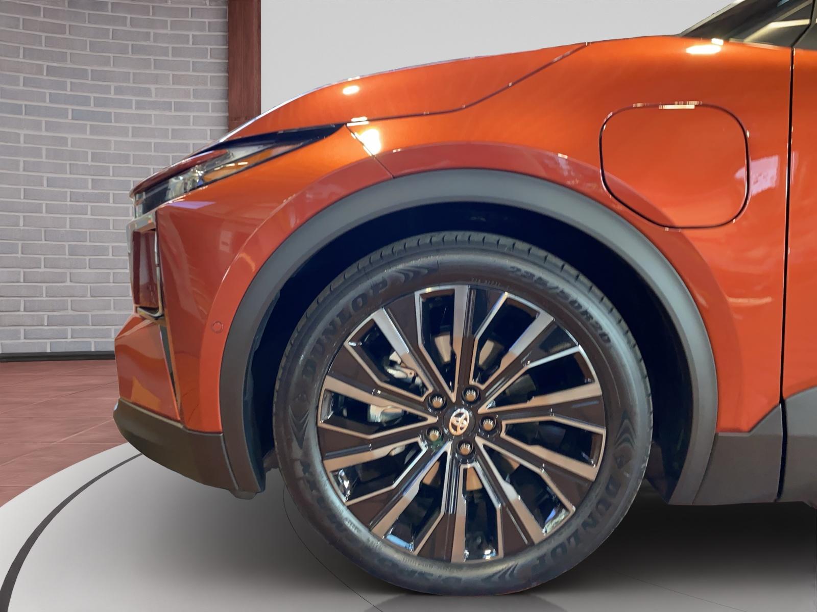 TOYOTA C-HR+ Premium AWD-image-8