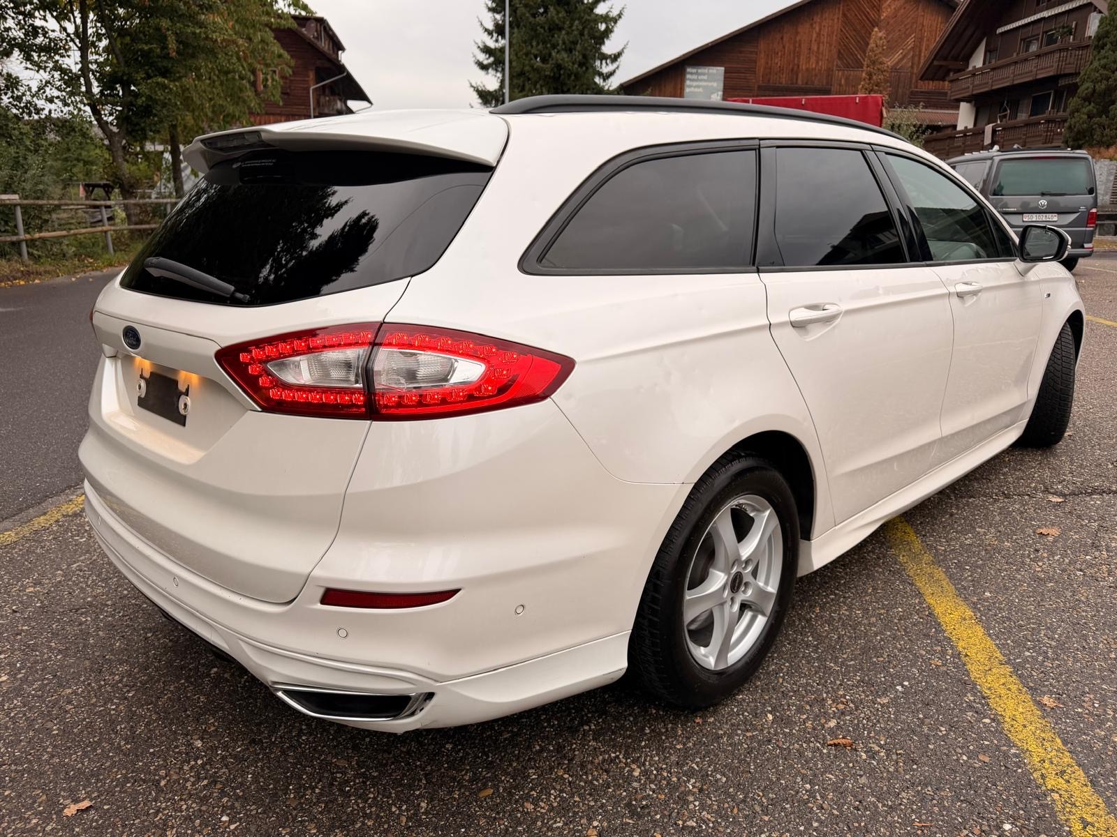 FORD Mondeo 2.0 TDCi ST-Line AWD PowerShift-image-4