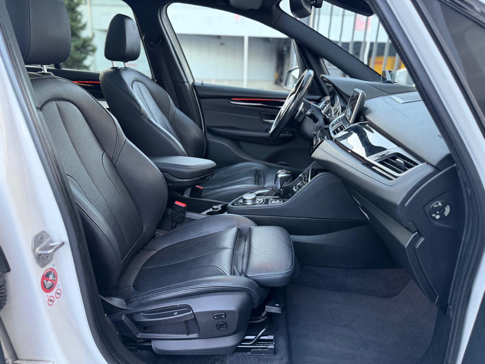 BMW 220d xDrive Gran Tourer M Sport Steptronic-image-15