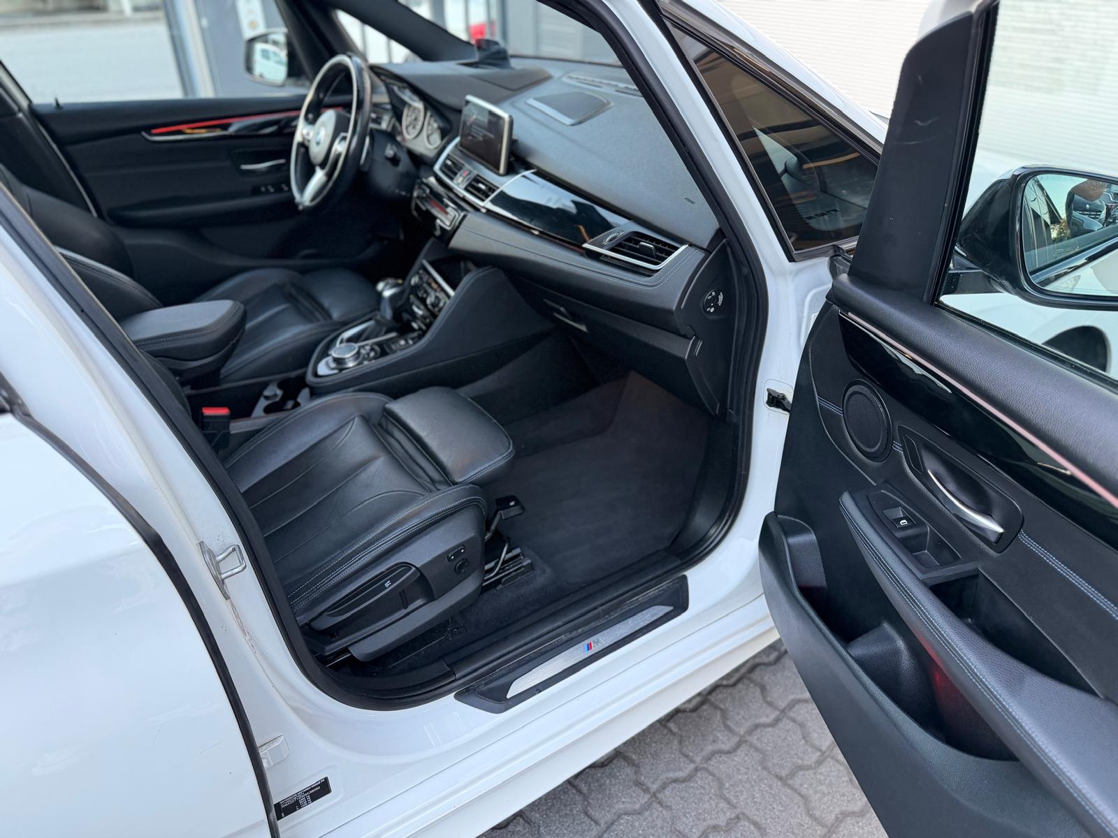 BMW 220d xDrive Gran Tourer M Sport Steptronic-image-14