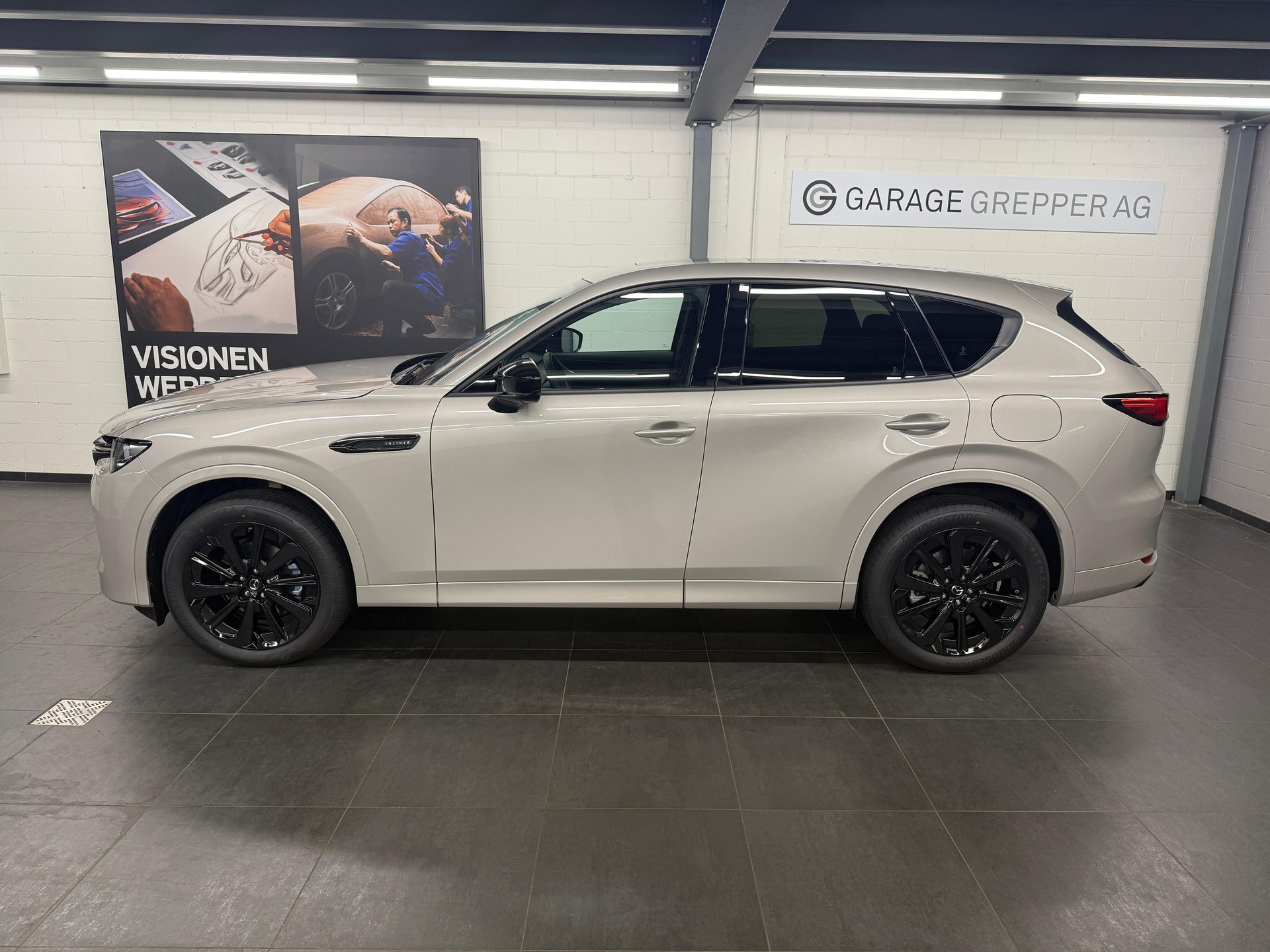 MAZDA CX-60 2.5 PHEV Homura-image-2