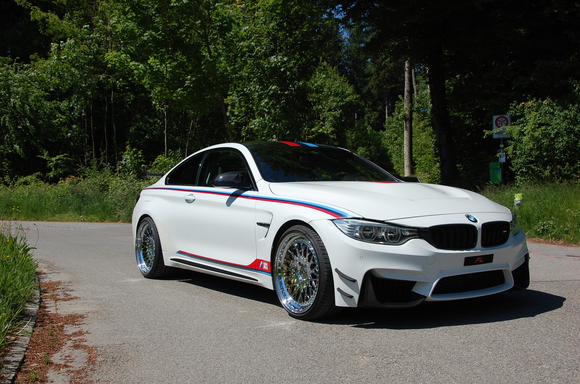 BMW M4 GTS-image-3