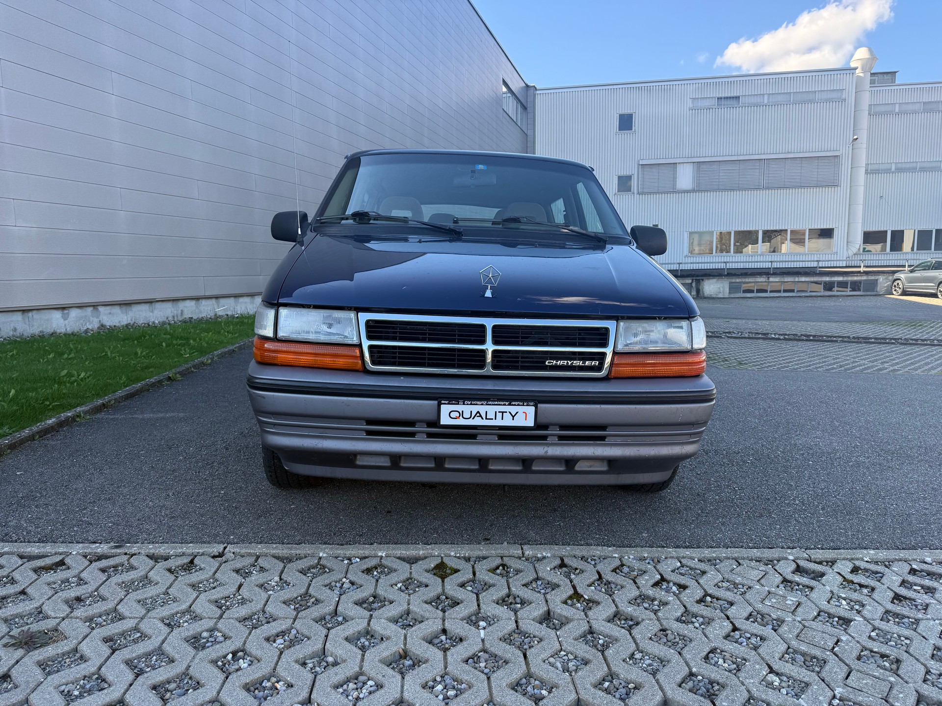 CHRYSLER Voyager LE 3.3-image-2