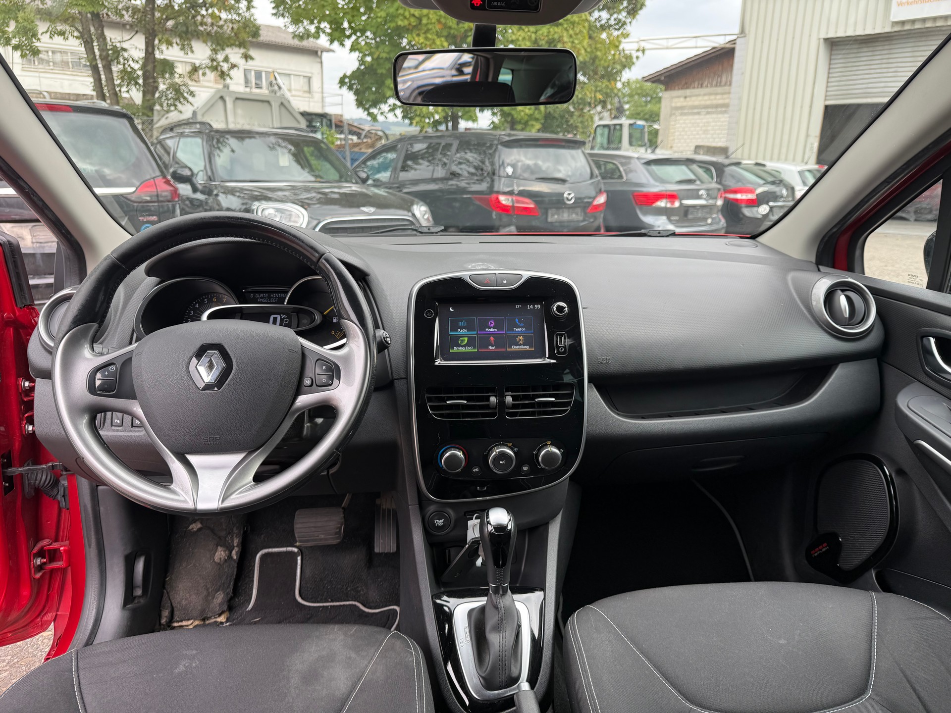 RENAULT Clio Grandtour 1.2 16V T Limited EDC-image-7