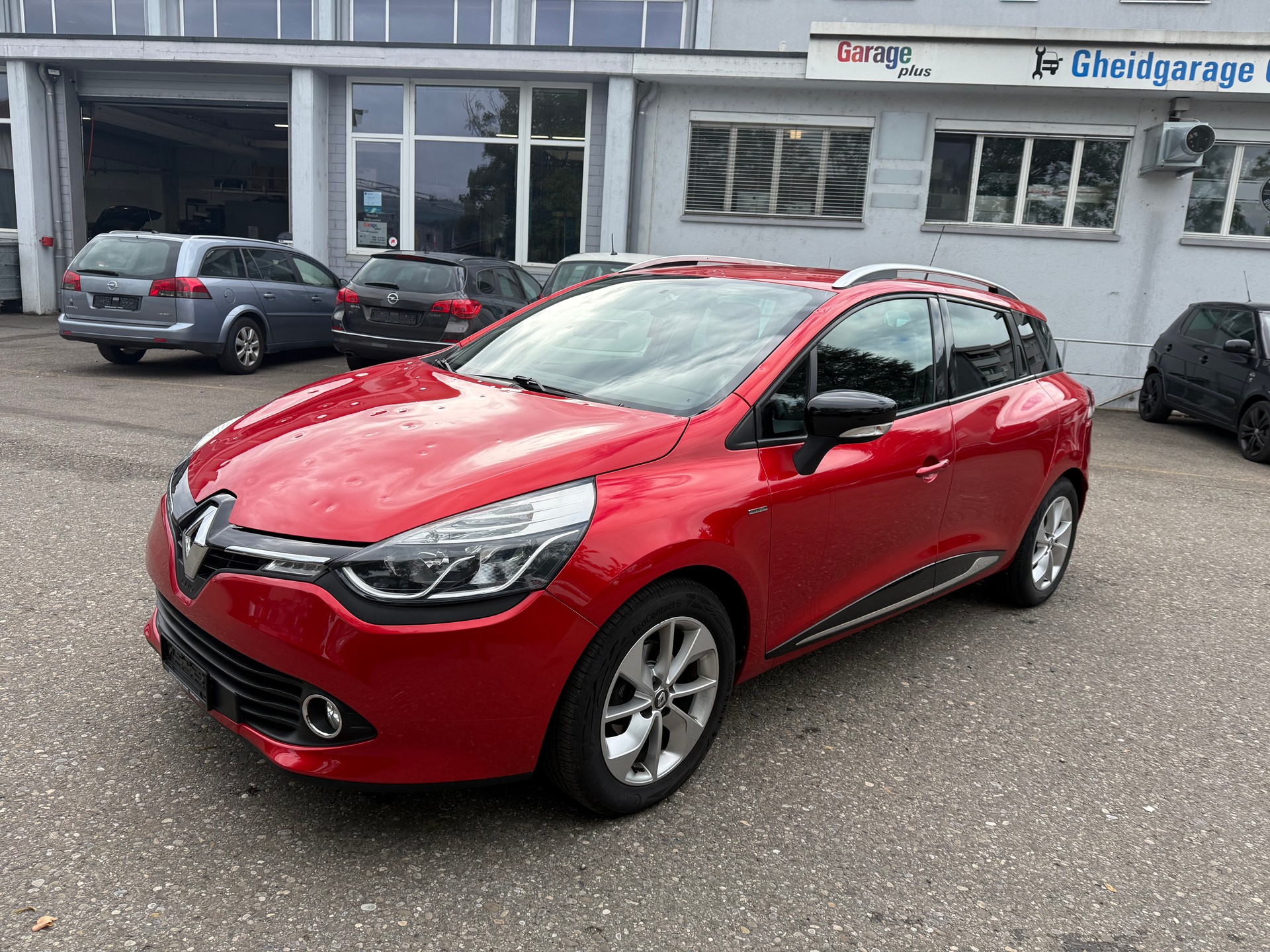 RENAULT Clio Grandtour 1.2 16V T Limited EDC-image-0