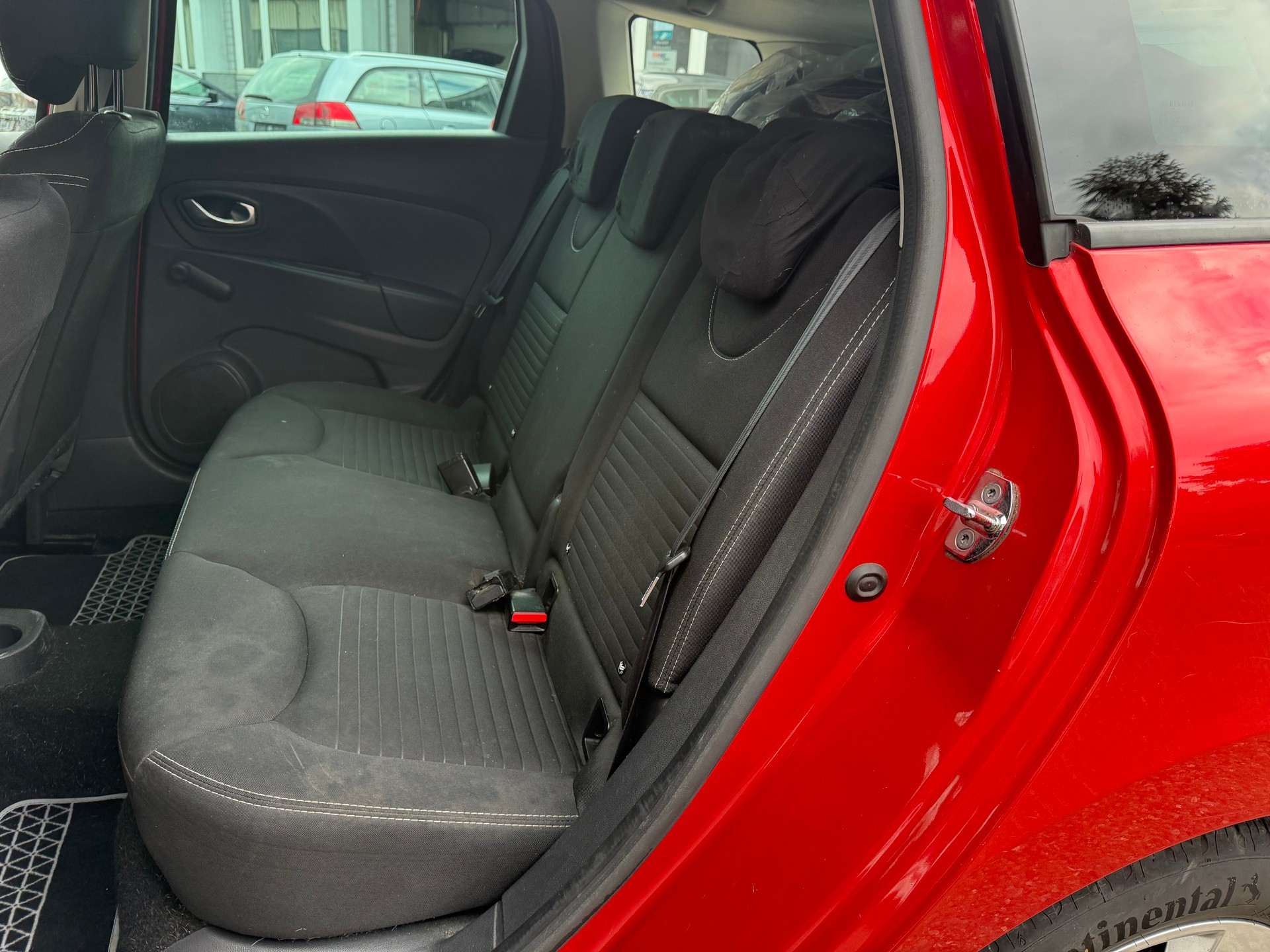 RENAULT Clio Grandtour 1.2 16V T Limited EDC-image-9