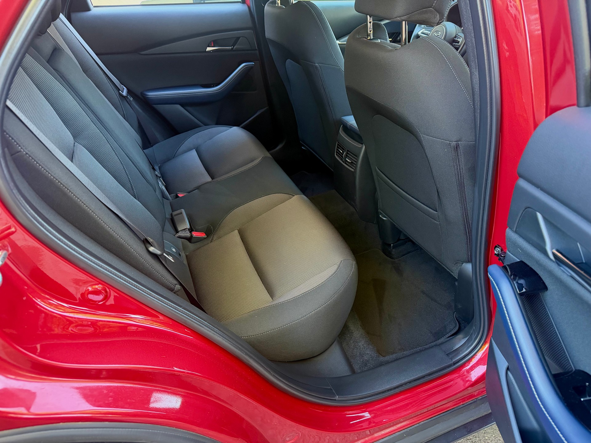 MAZDA CX-30 SKYACTIV-X M Hybrid Revolution AWD Automat - Sonderlackierung (Soul Red Crystal) --image-7