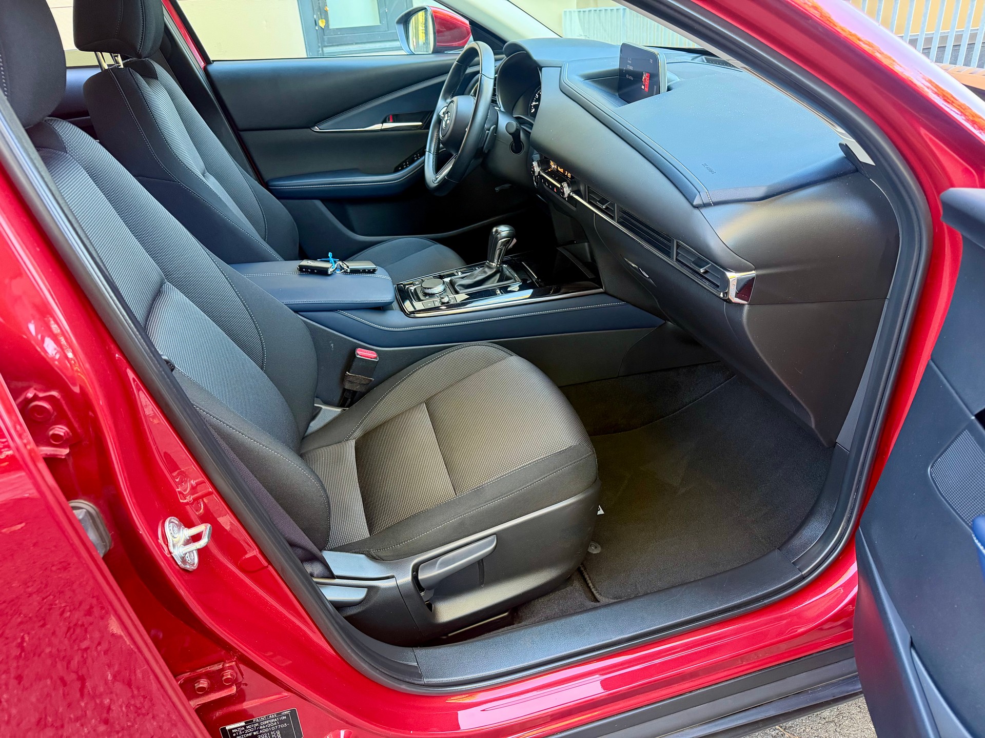 MAZDA CX-30 SKYACTIV-X M Hybrid Revolution AWD Automat - Sonderlackierung (Soul Red Crystal) --image-13