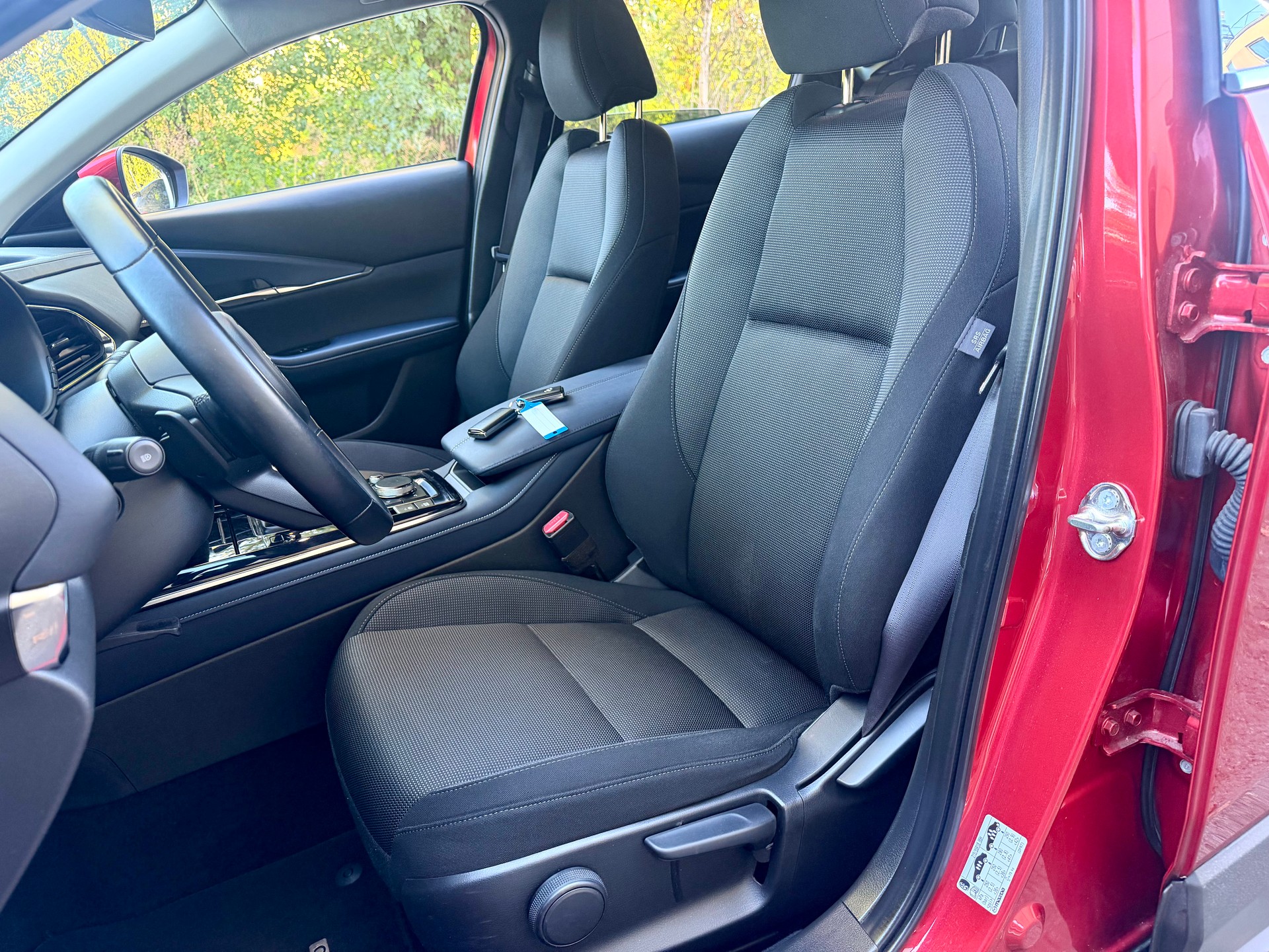 MAZDA CX-30 SKYACTIV-X M Hybrid Revolution AWD Automat - Sonderlackierung (Soul Red Crystal) --image-8