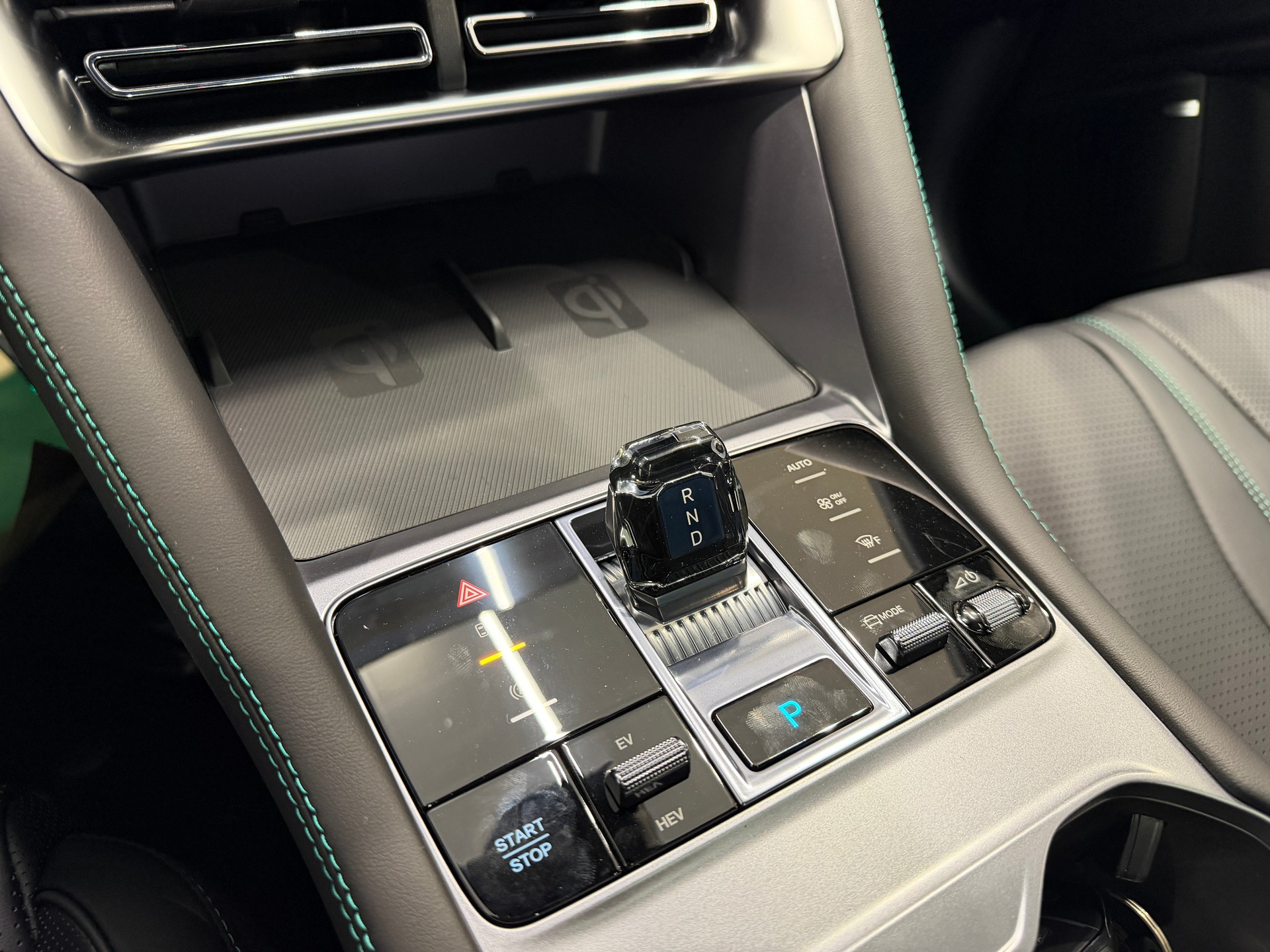 BYD Seal U DM-i Design AWD *NARDO GREY*-image-21