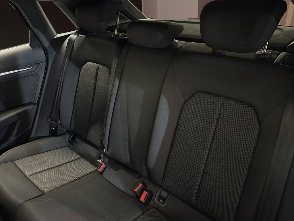 AUDI A3 Sportback 35 TFSI Attraction S-tronic-image-8