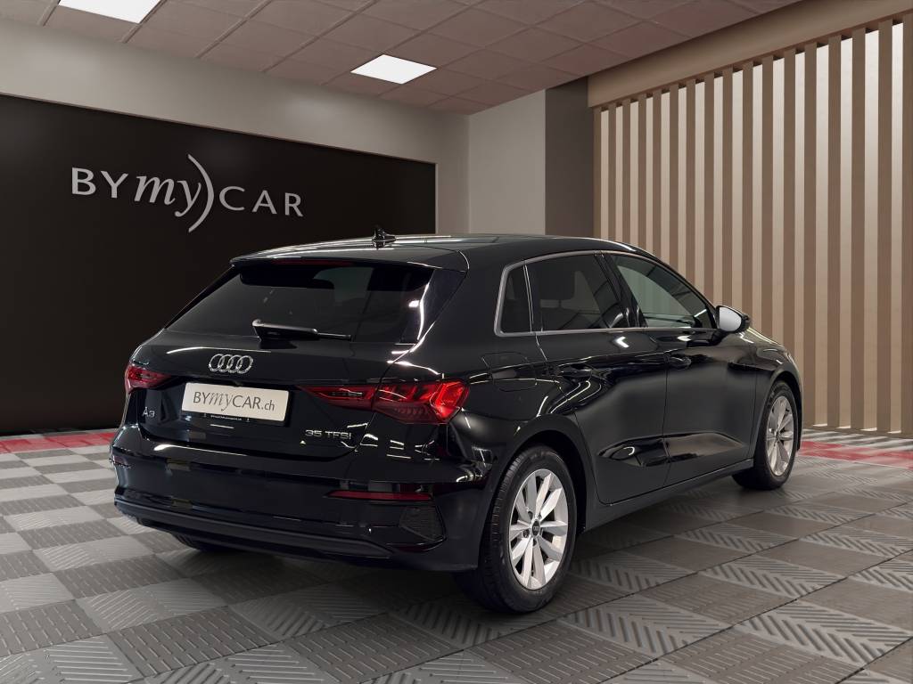 AUDI A3 Sportback 35 TFSI Attraction S-tronic-image-2