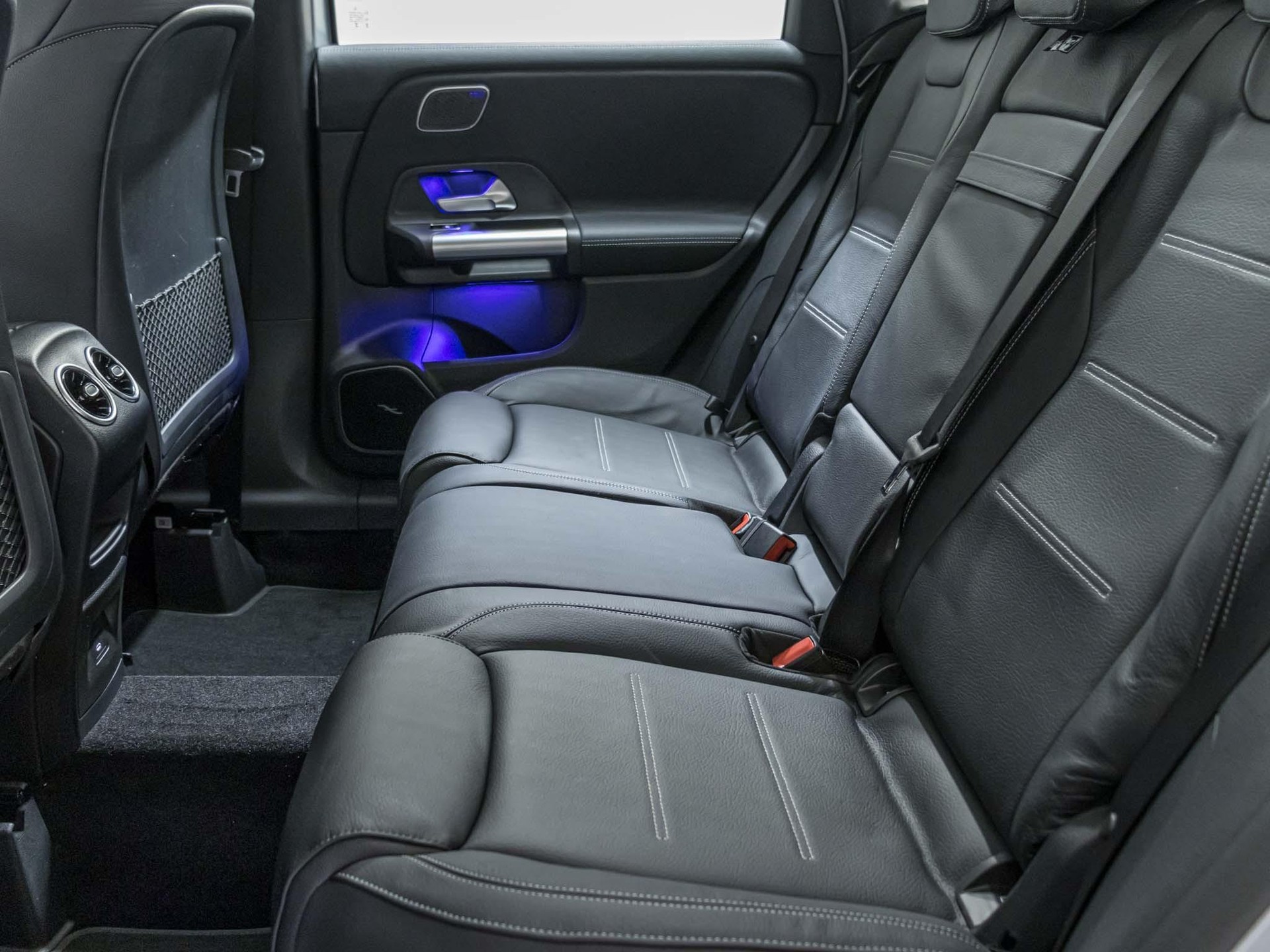MERCEDES-BENZ B 250 4MATIC-image-8