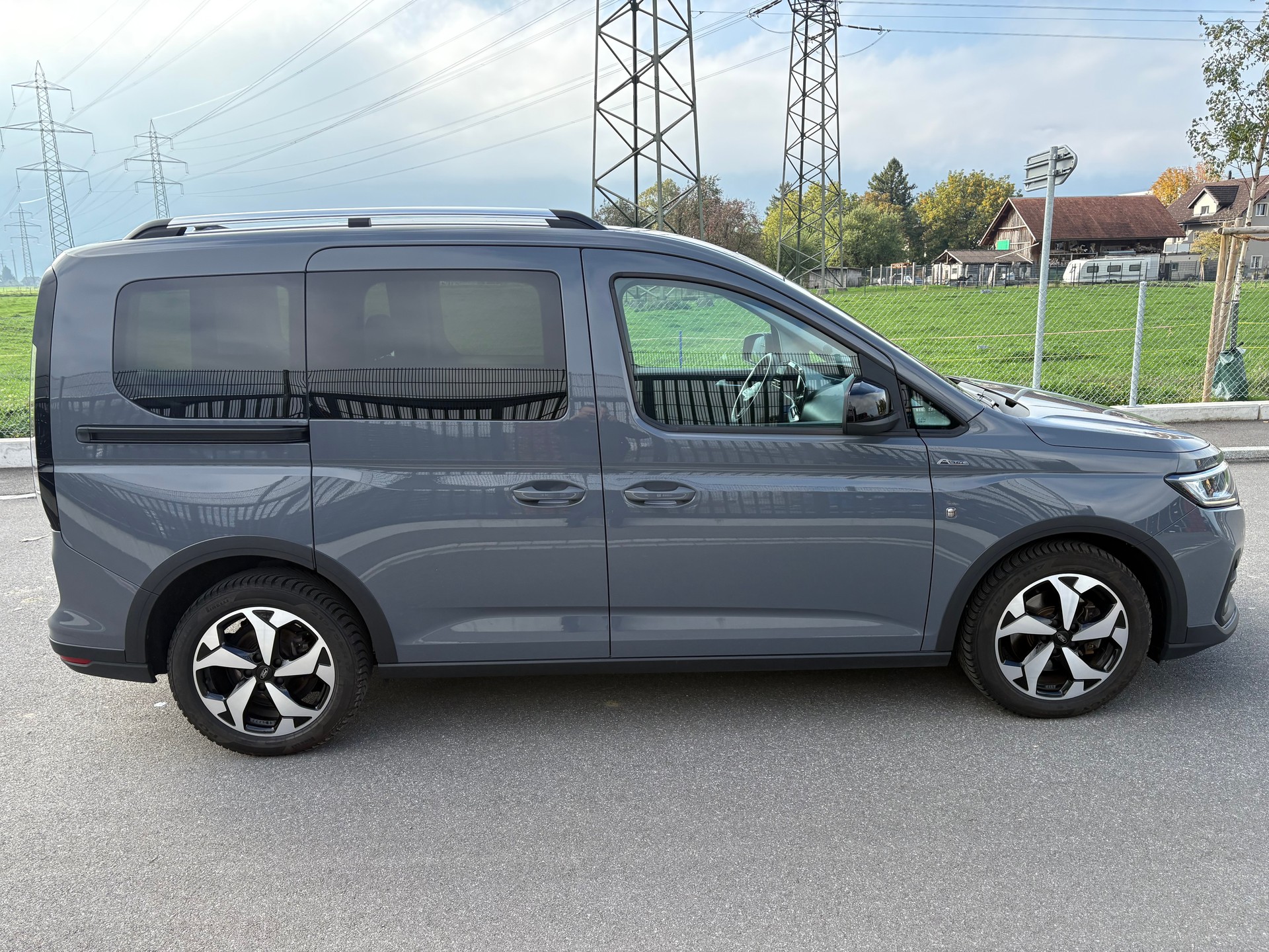 FORD Tourneo Connect 2.0 EcoBlue AWD Active-image-1