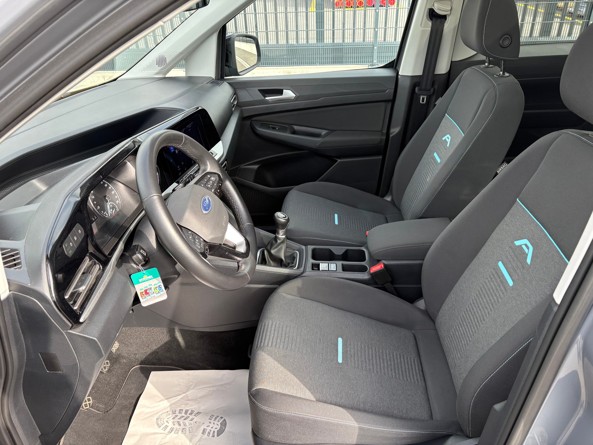 FORD Tourneo Connect 2.0 EcoBlue AWD Active-image-9