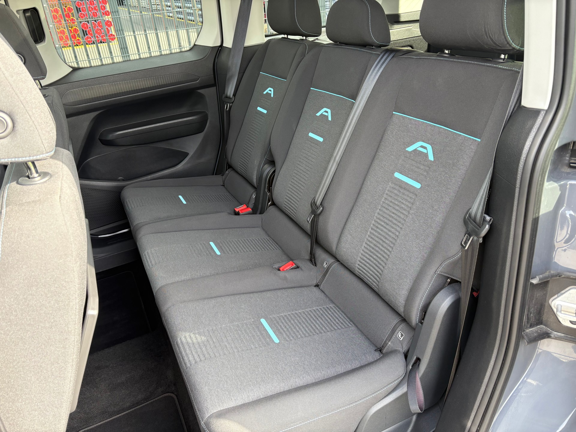 FORD Tourneo Connect 2.0 EcoBlue AWD Active-image-12