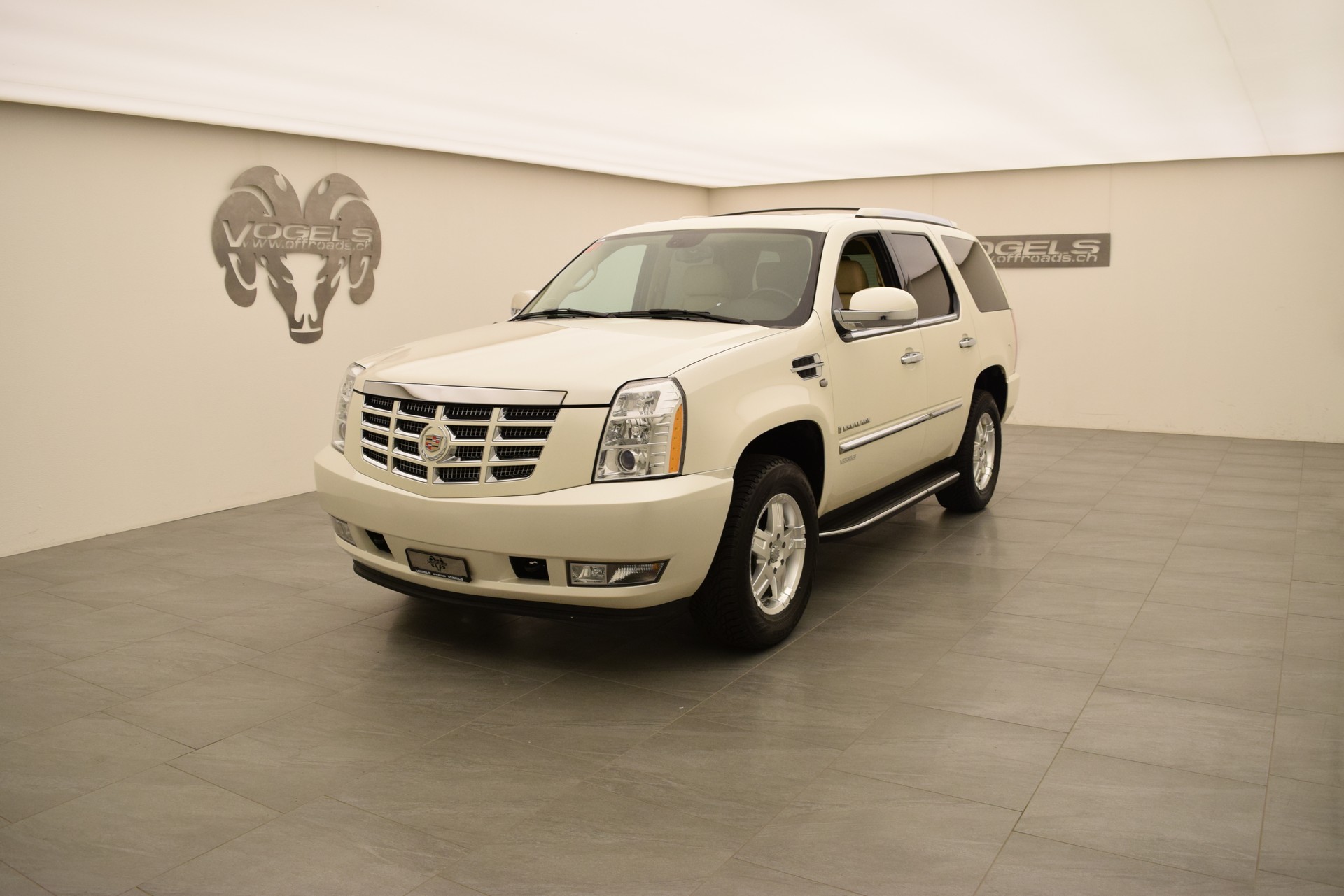 CADILLAC Escalade 6.2 Sport Luxury-image-0