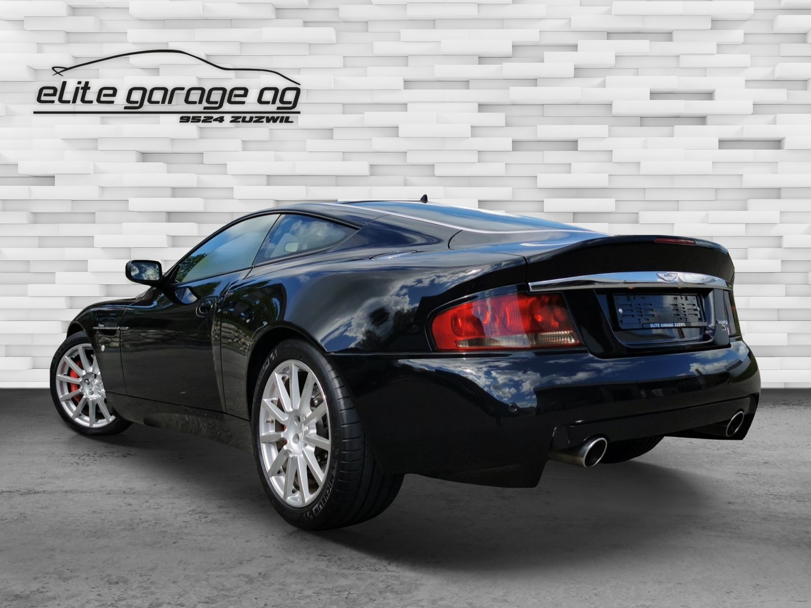 ASTON MARTIN Vanquish V12 S 5.9-48-image-5