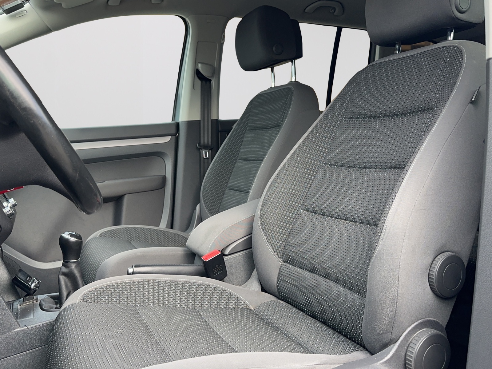 VW Touran 2.0 TDI BlueMotion Technology Comfortline-image-10