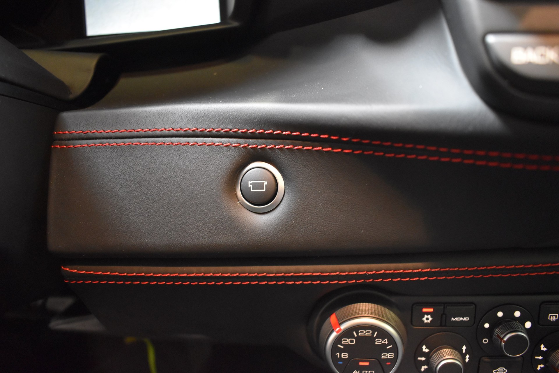 FERRARI 488 GTB 3.9 V8-image-21