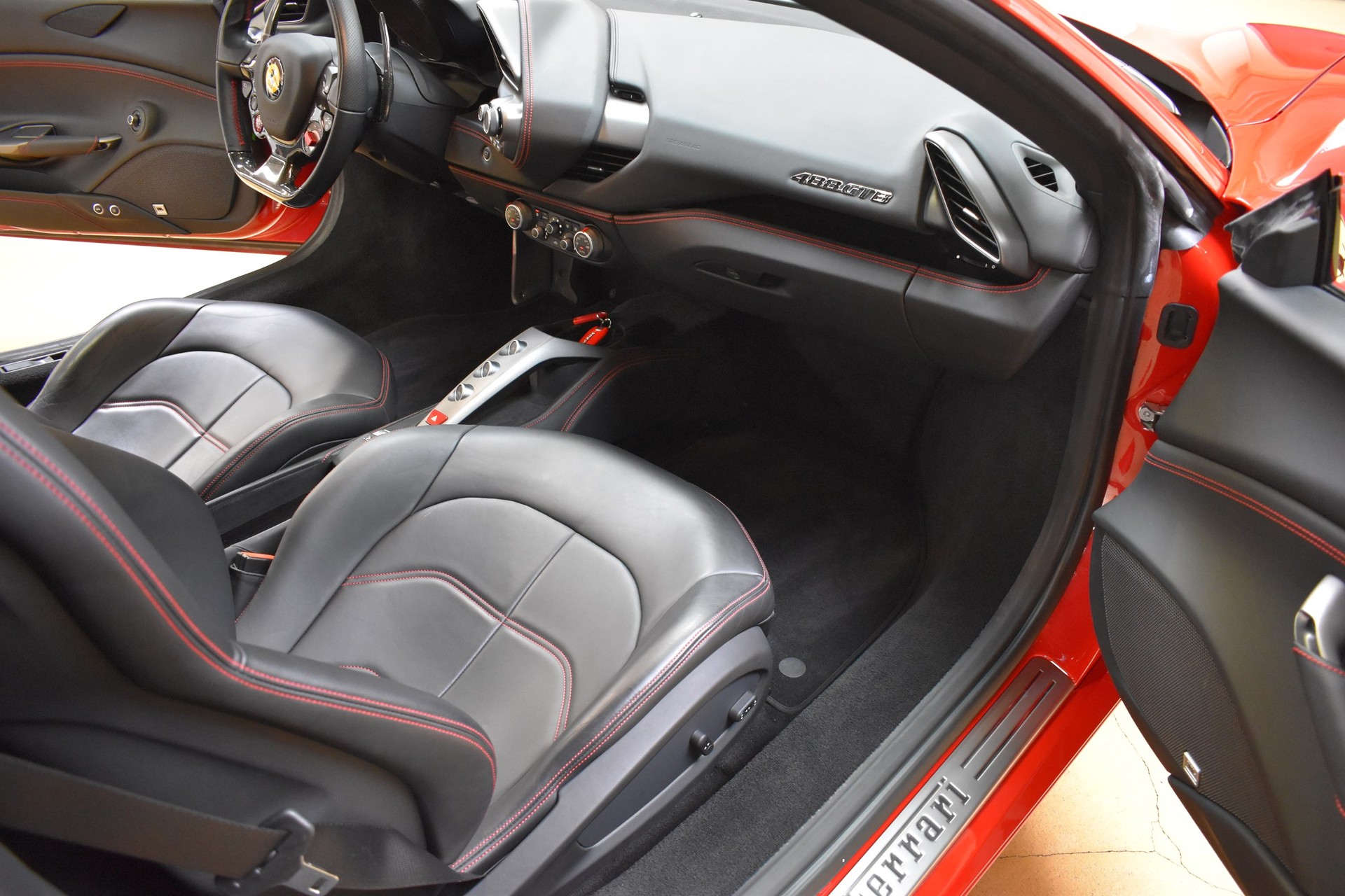 FERRARI 488 GTB 3.9 V8-image-18