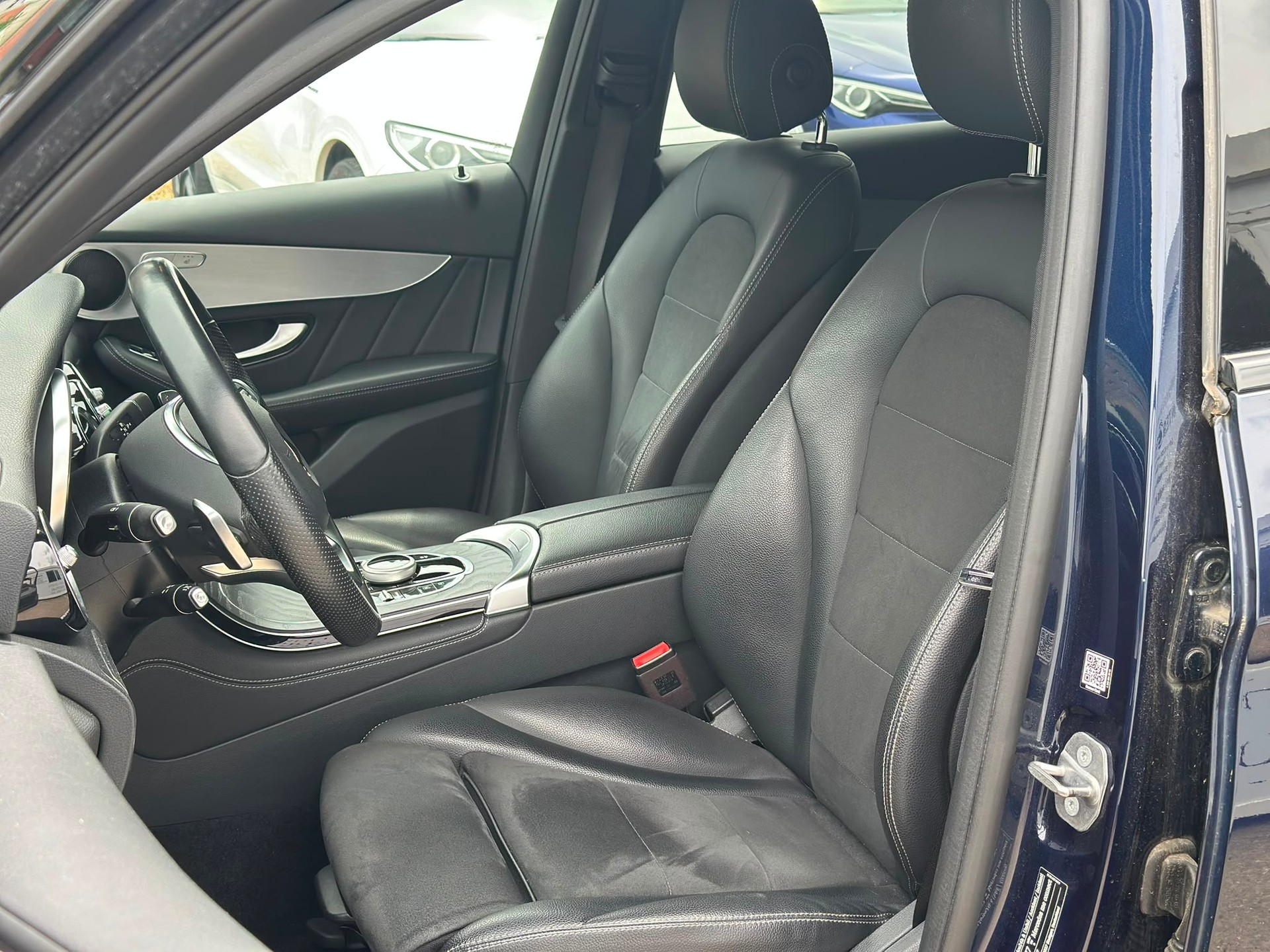 MERCEDES-BENZ GLC 250 d 4Matic 9G-Tronic-image-14