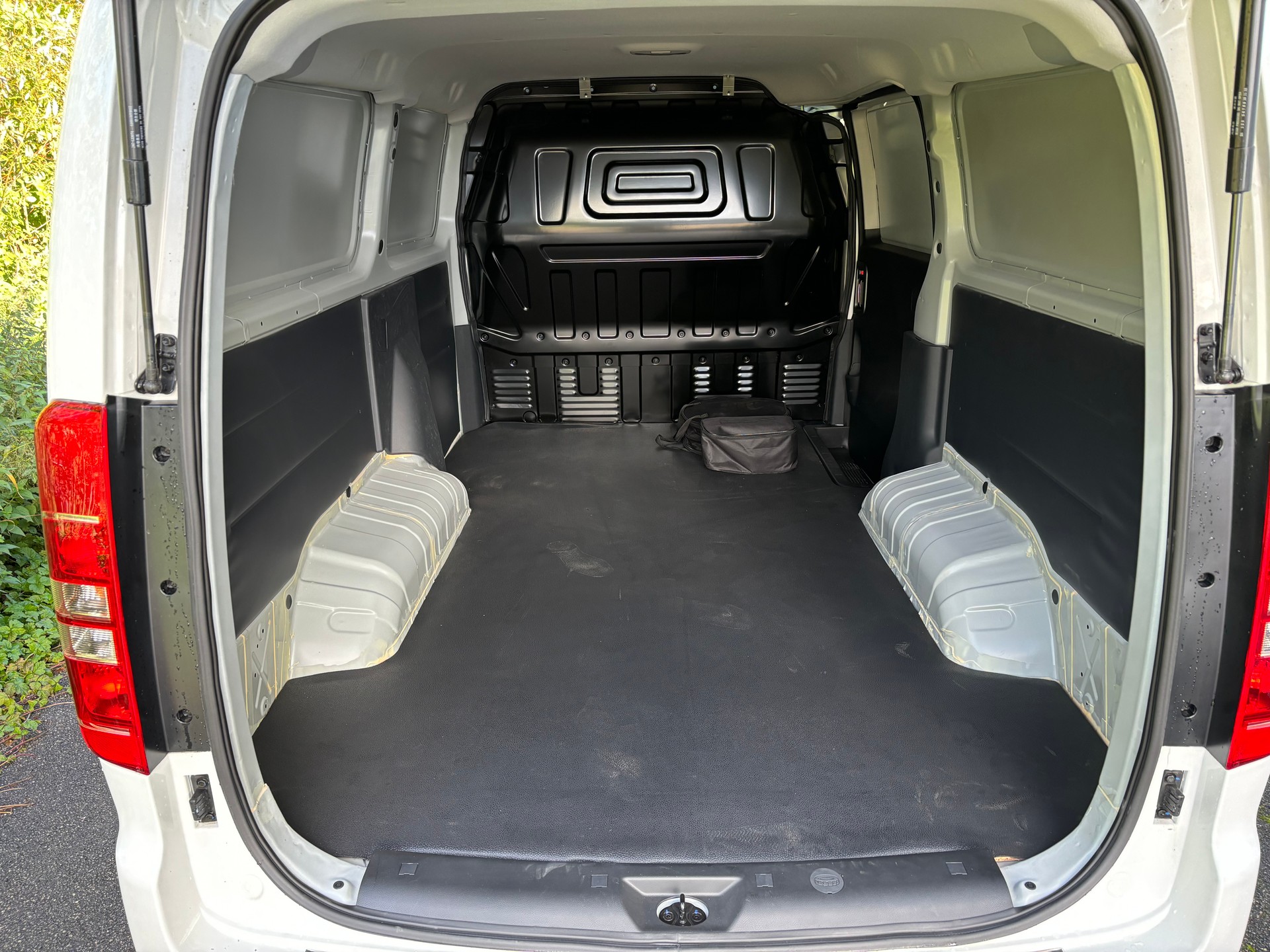 JAC M3ev-image-10