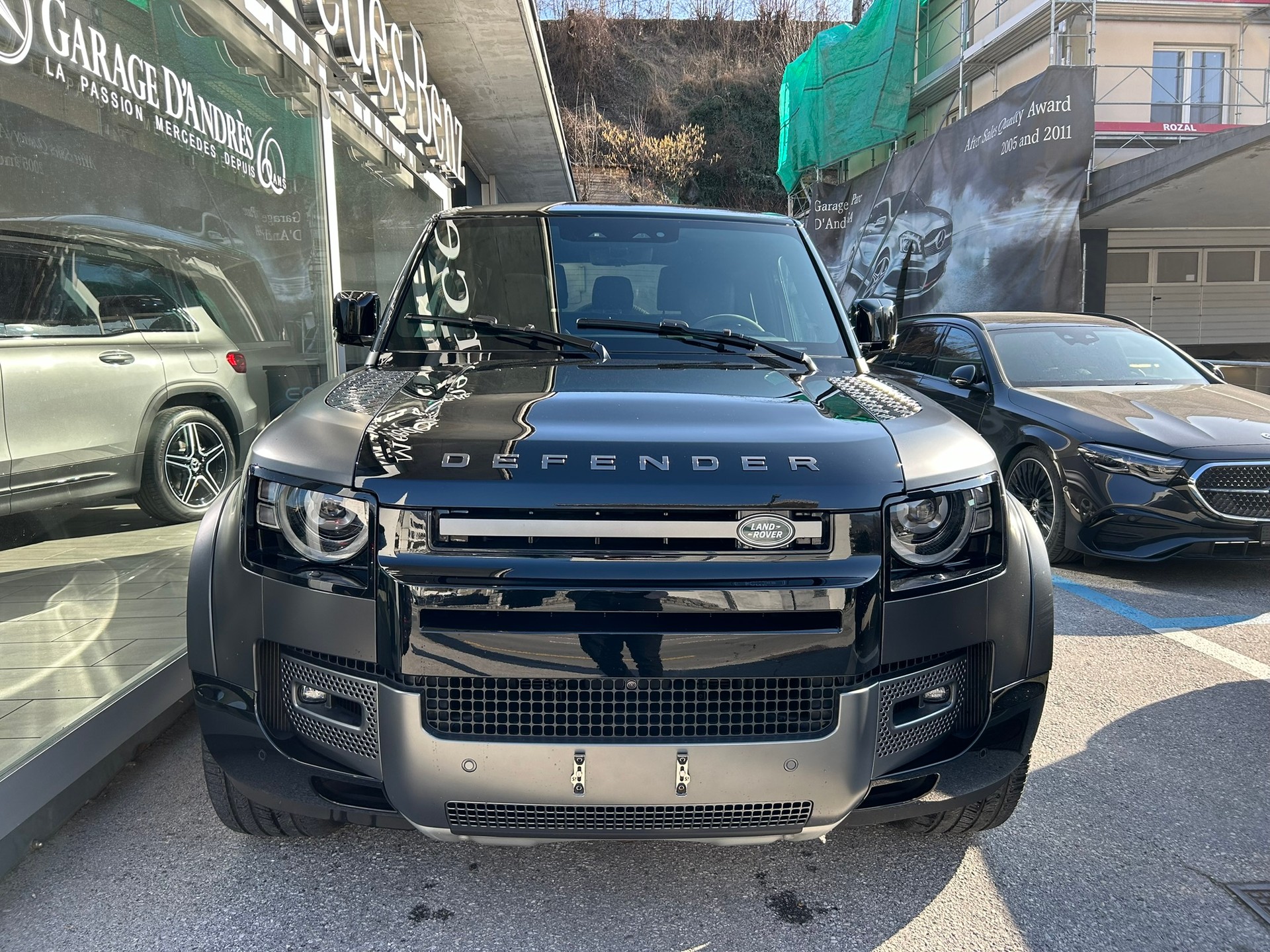 LAND ROVER Defender 90 525 V8 5.0 Carpathian Edition AT8-image-1