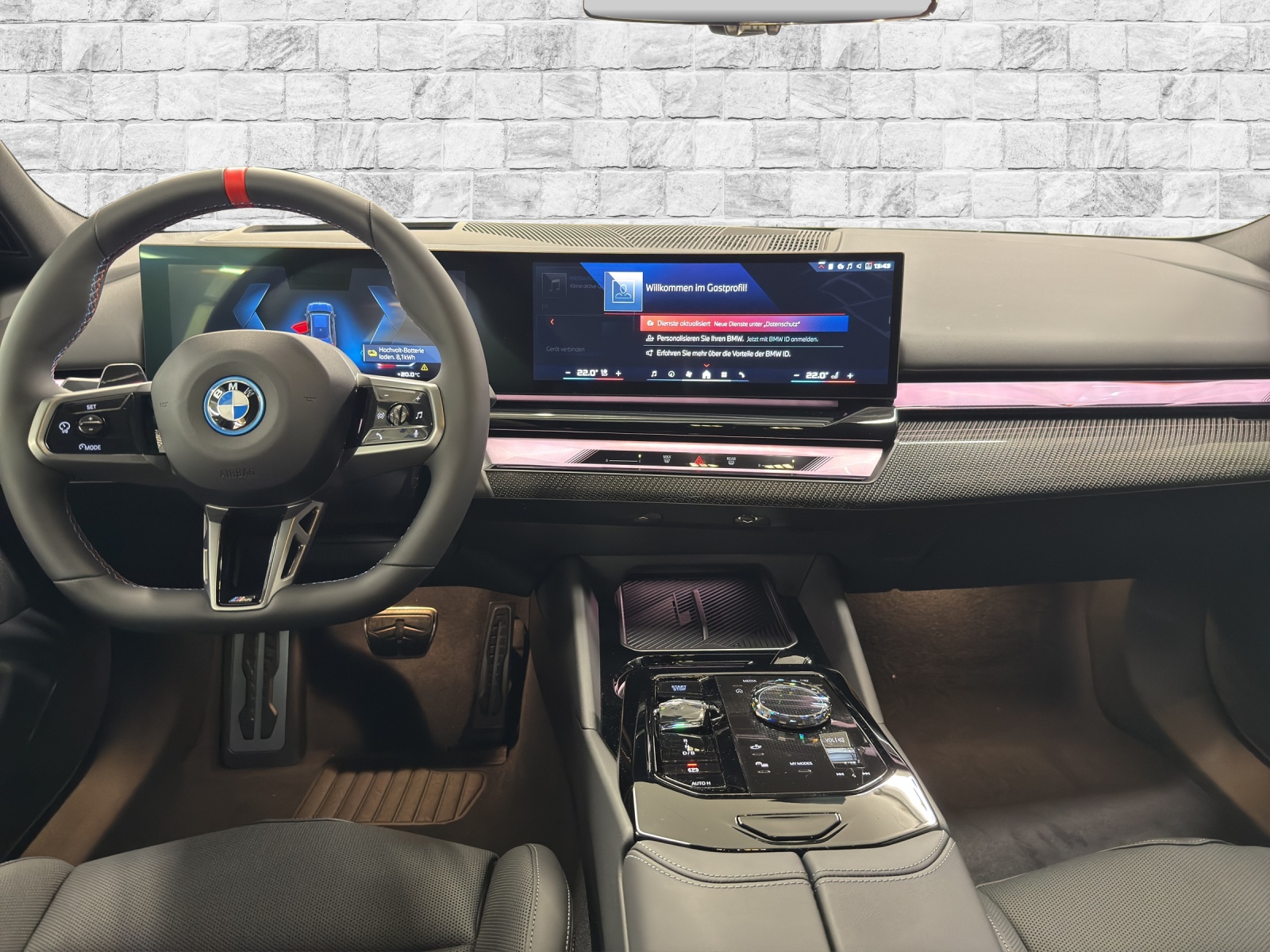 BMW i5 M60 Touring-image-7