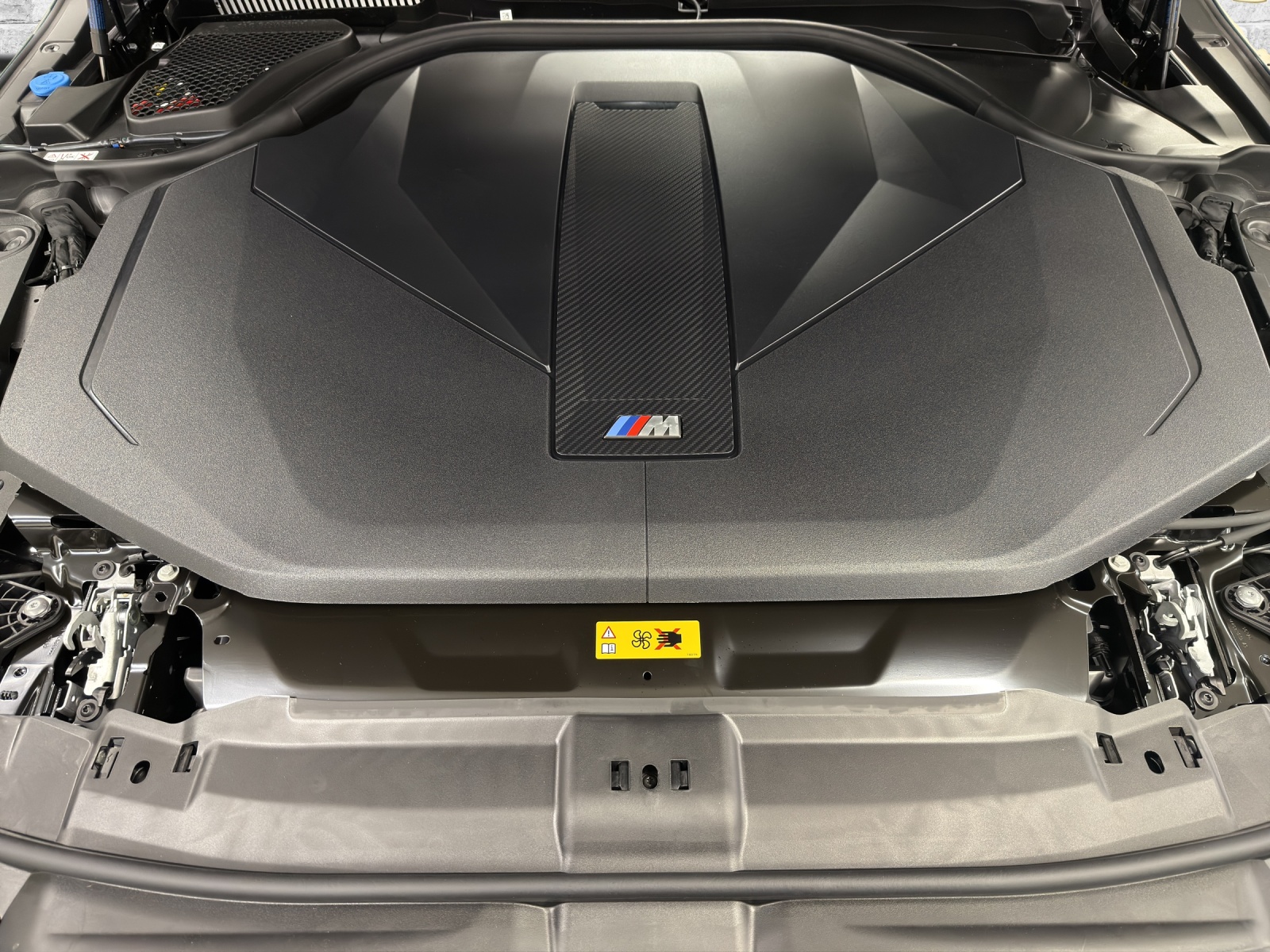 BMW i5 M60 Touring-image-17