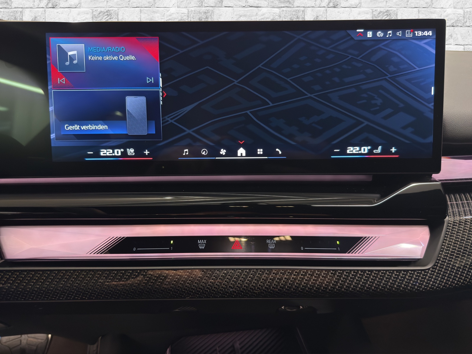 BMW i5 M60 Touring-image-14