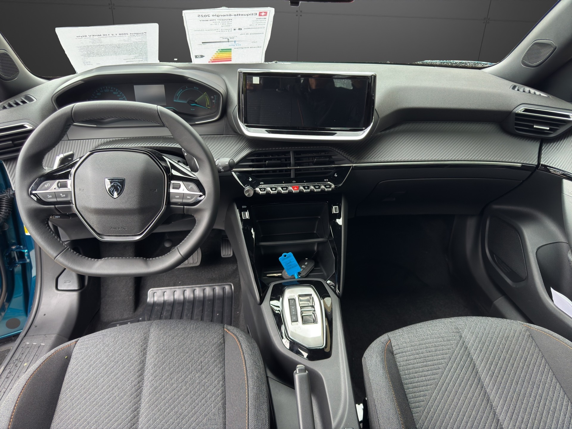 PEUGEOT 2008 1.2 MHEV Style-image-7
