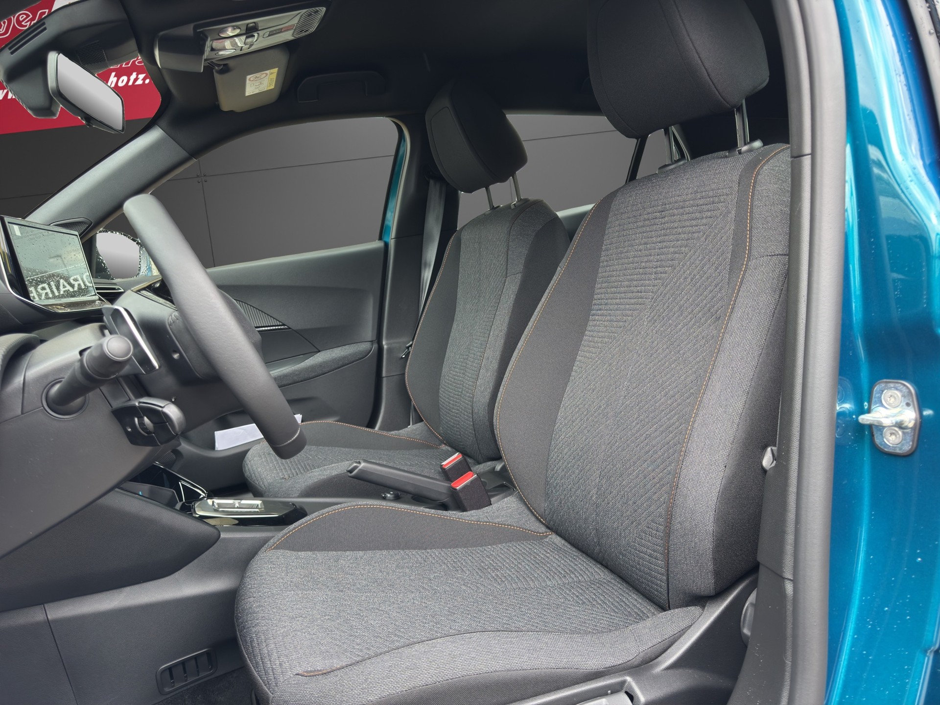 PEUGEOT 2008 1.2 MHEV Style-image-5