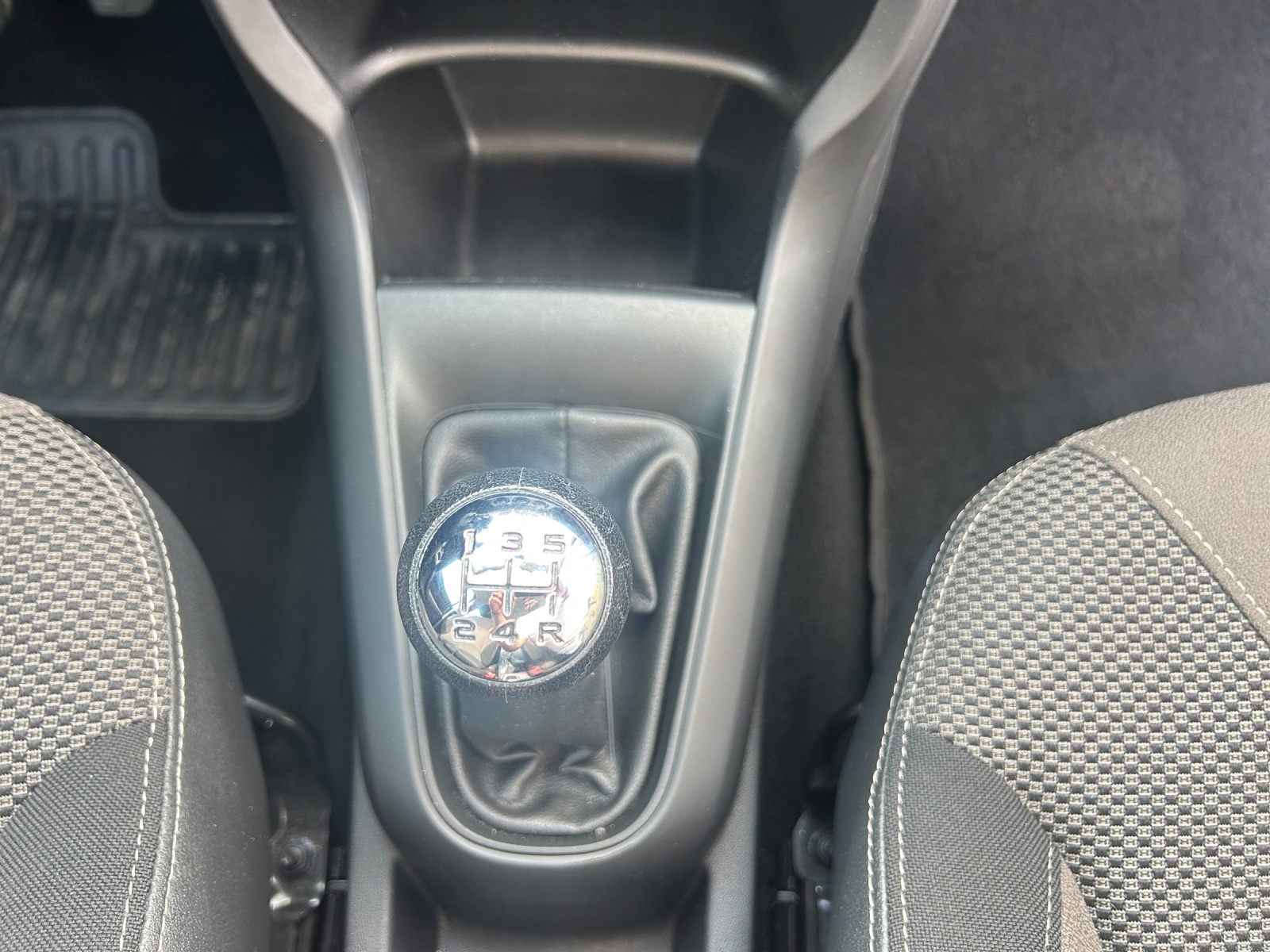 CITROEN C3 1.2i Attraction-image-14