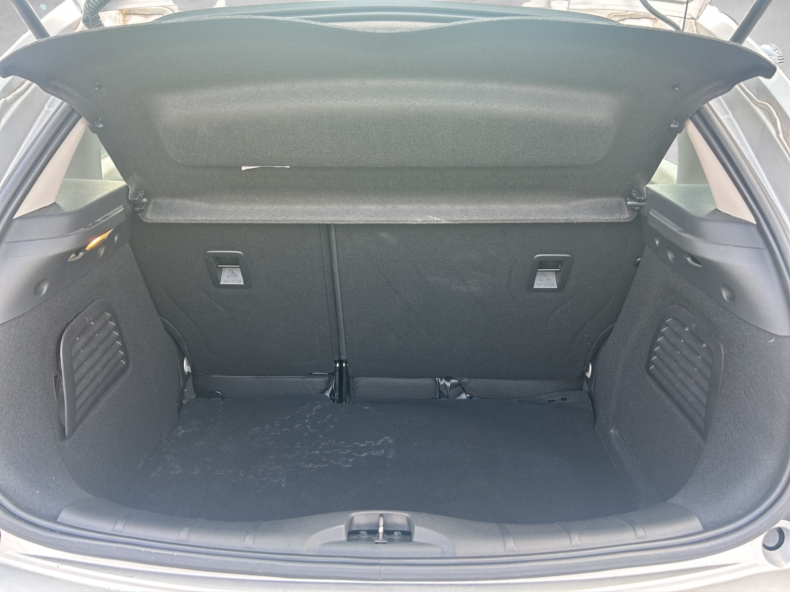 CITROEN C3 1.2i Attraction-image-15