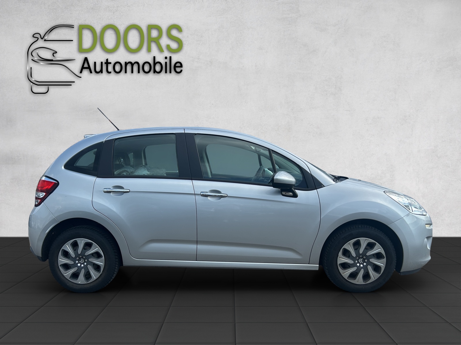 CITROEN C3 1.2i Attraction-image-9